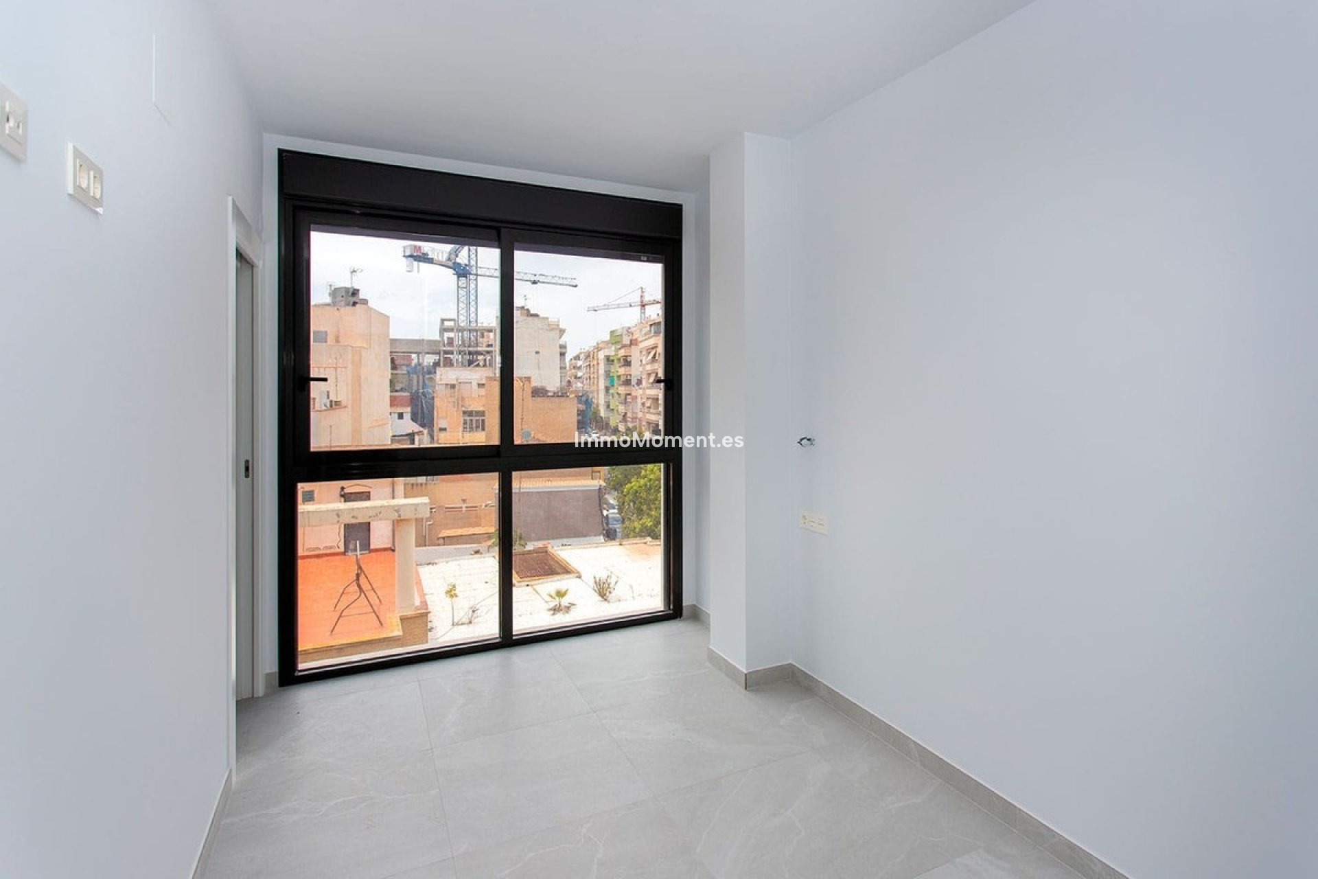 Resale - Apartment - Torrevieja - Torrevieja Centro