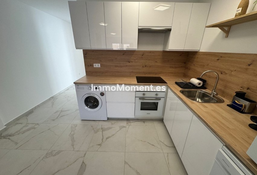 Resale - Apartment - Torrevieja - Torrevieja Centro