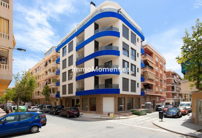 Resale - Apartment - Torrevieja - Torrevieja Centro
