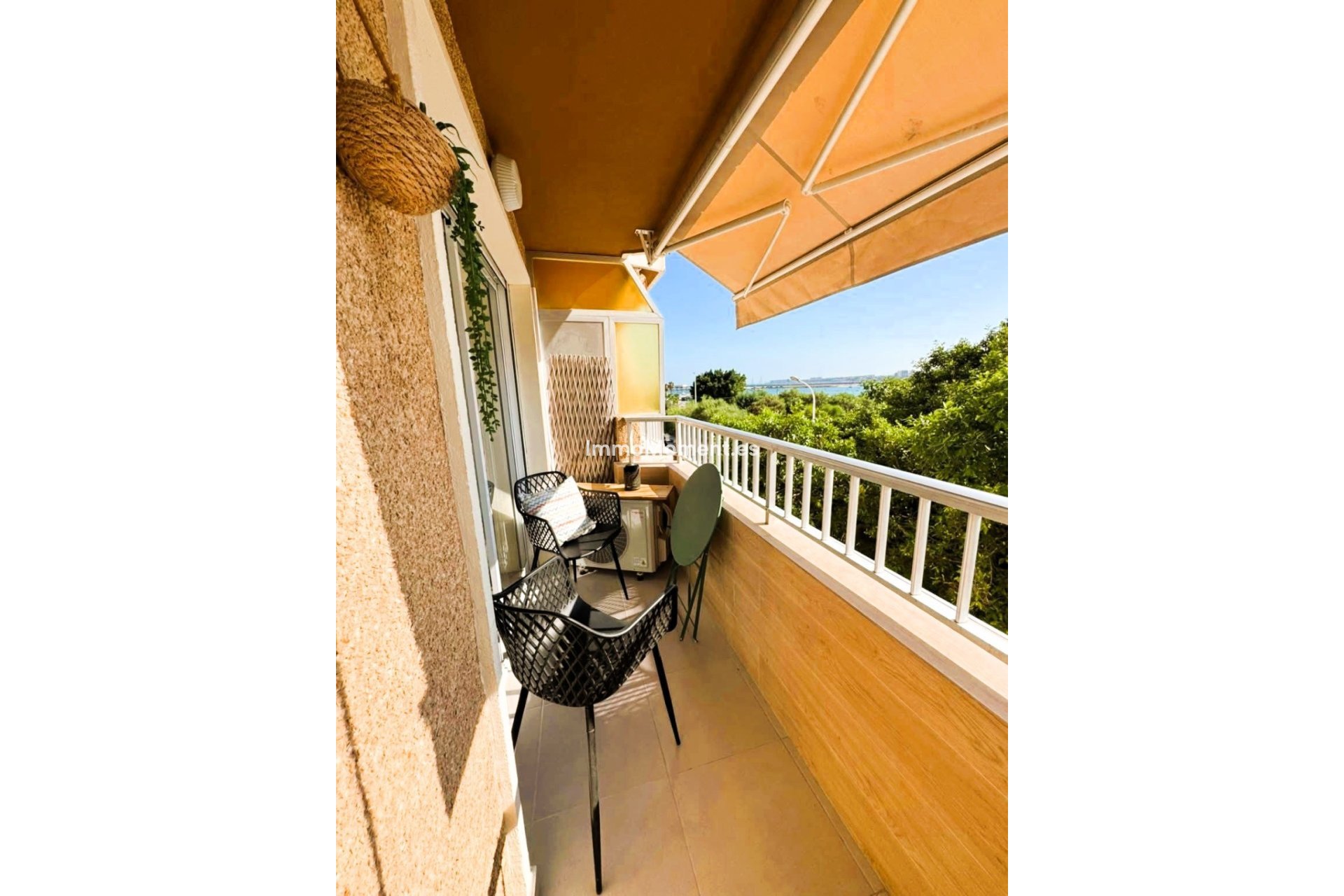 Resale - Apartment - Torrevieja - Torrevieja Centro