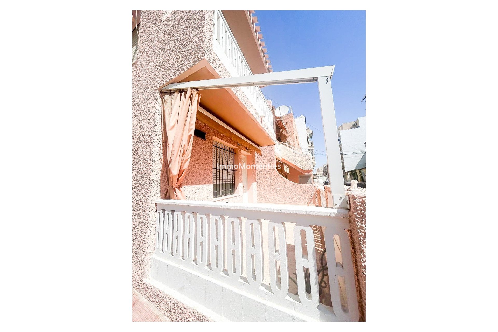 Resale - Apartment - Torrevieja - Torrevieja Centro