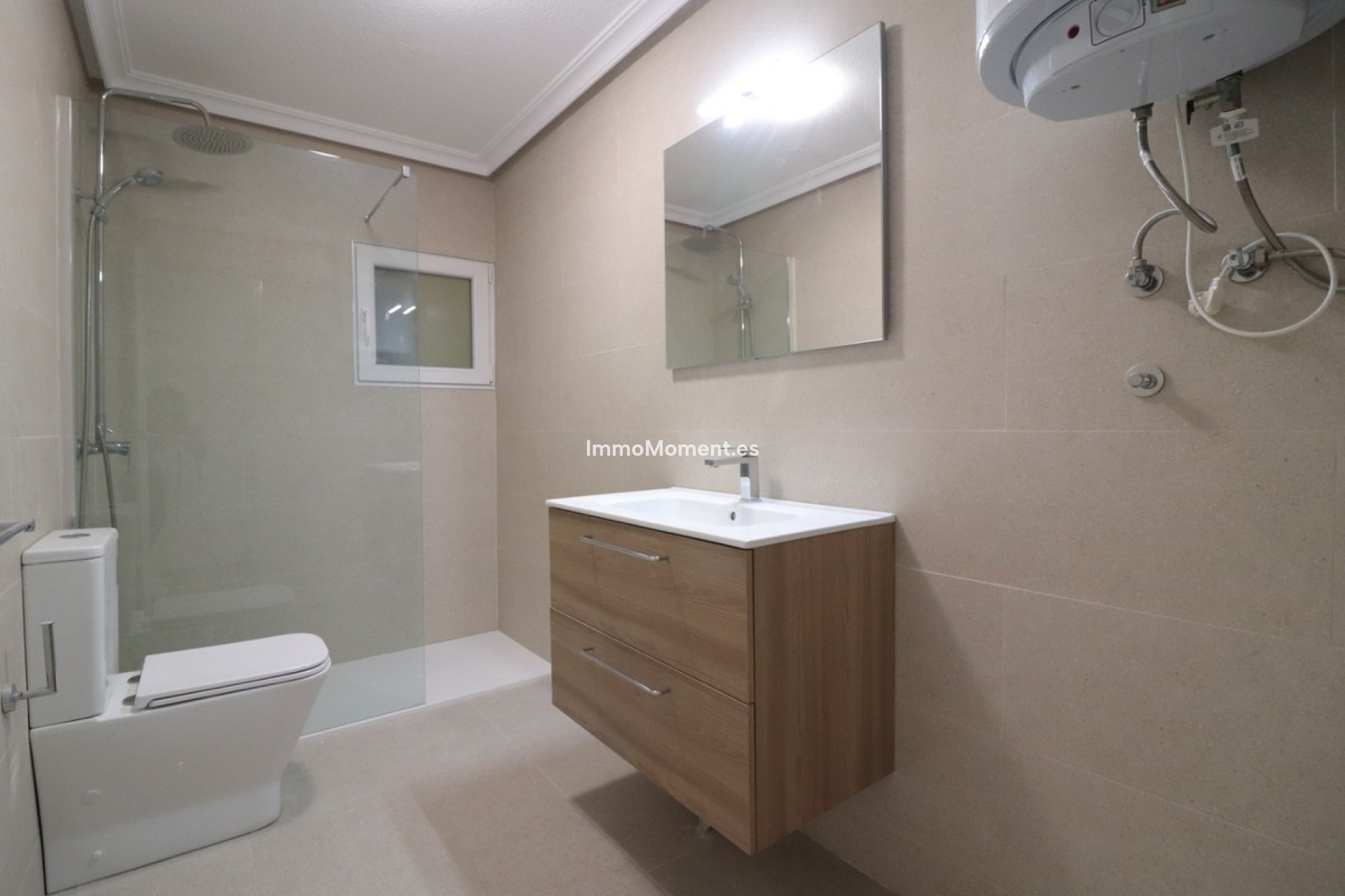 Resale - Apartment - Torrevieja - Torrevieja Centro