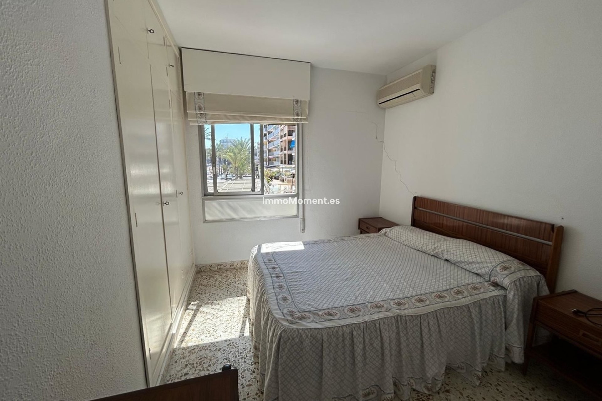 Resale - Apartment - Torrevieja - Torrevieja Centro