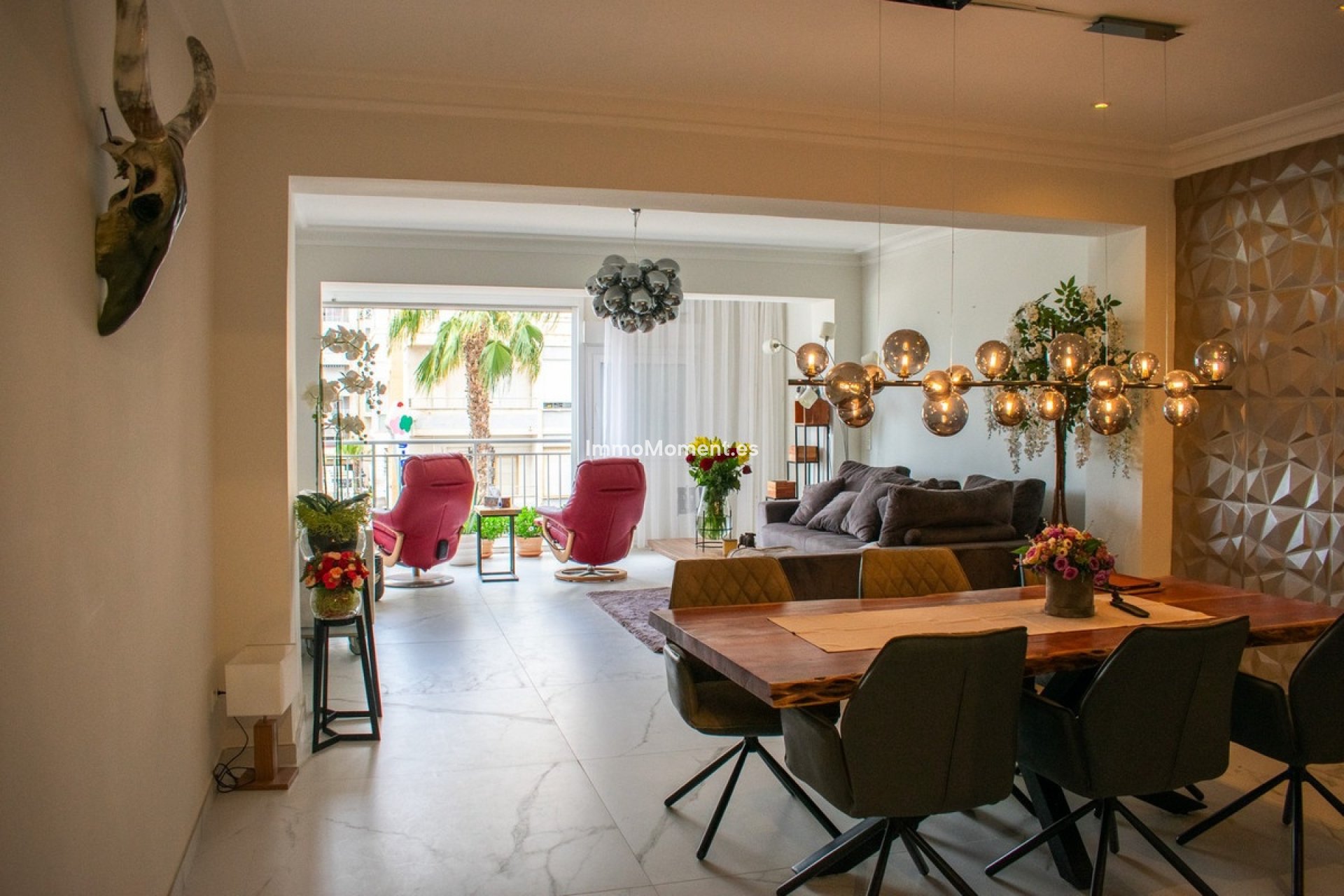 Resale - Apartment - Torrevieja - Torrevieja Centro