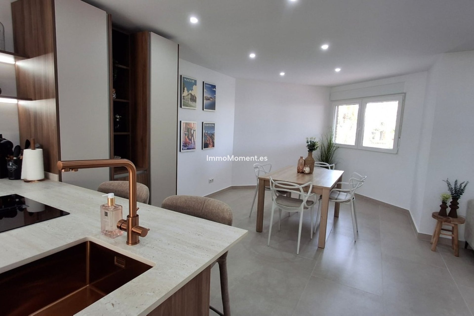 Resale - Apartment - Torrevieja - Torrevieja Centro