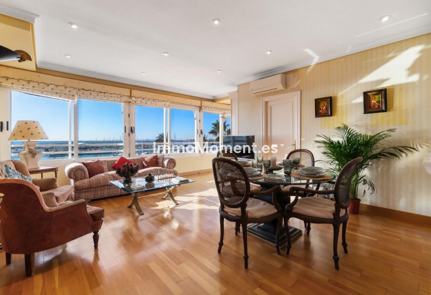 Resale - Apartment - Torrevieja - Torrevieja Centro