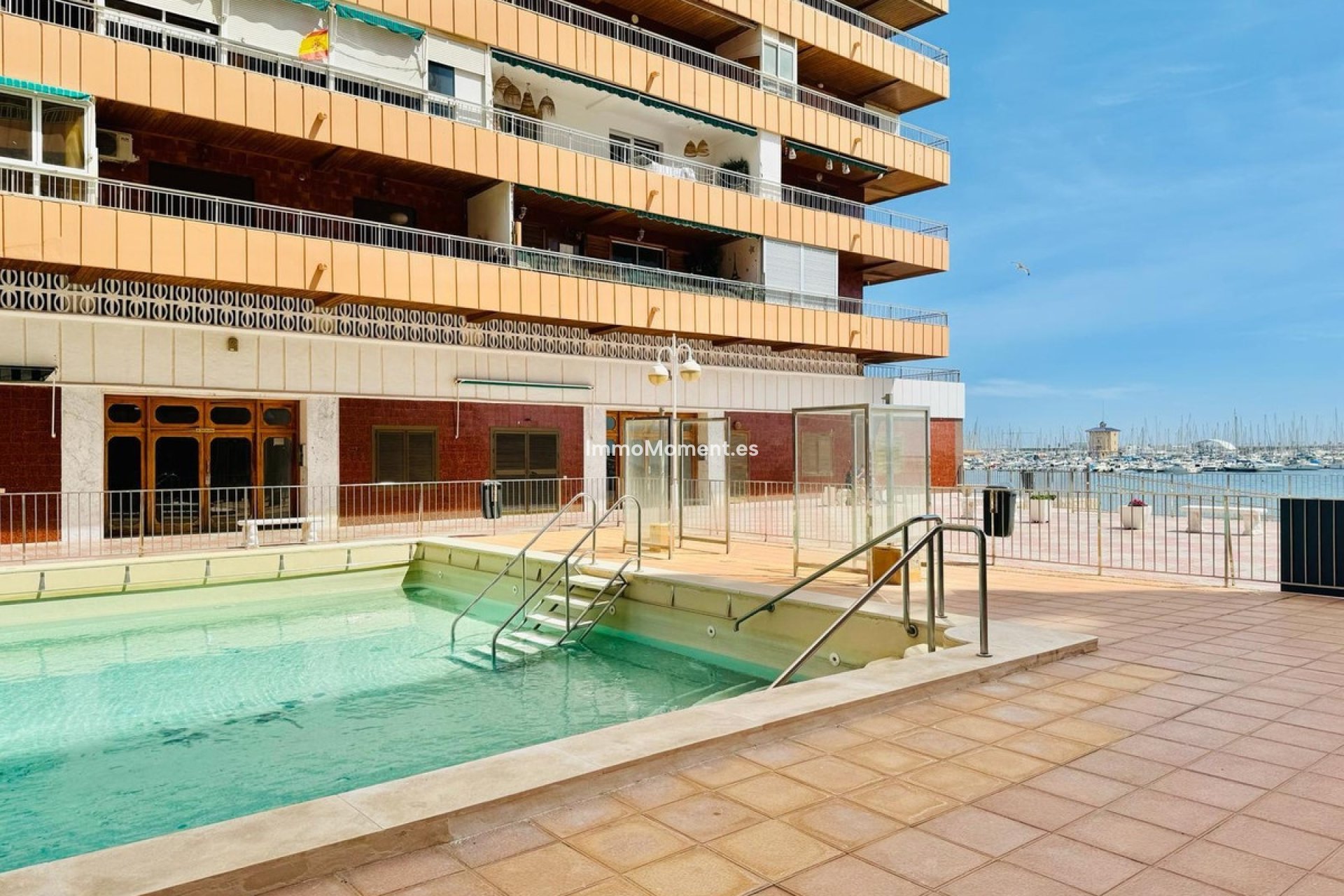 Resale - Apartment - Torrevieja - Torrevieja Centro