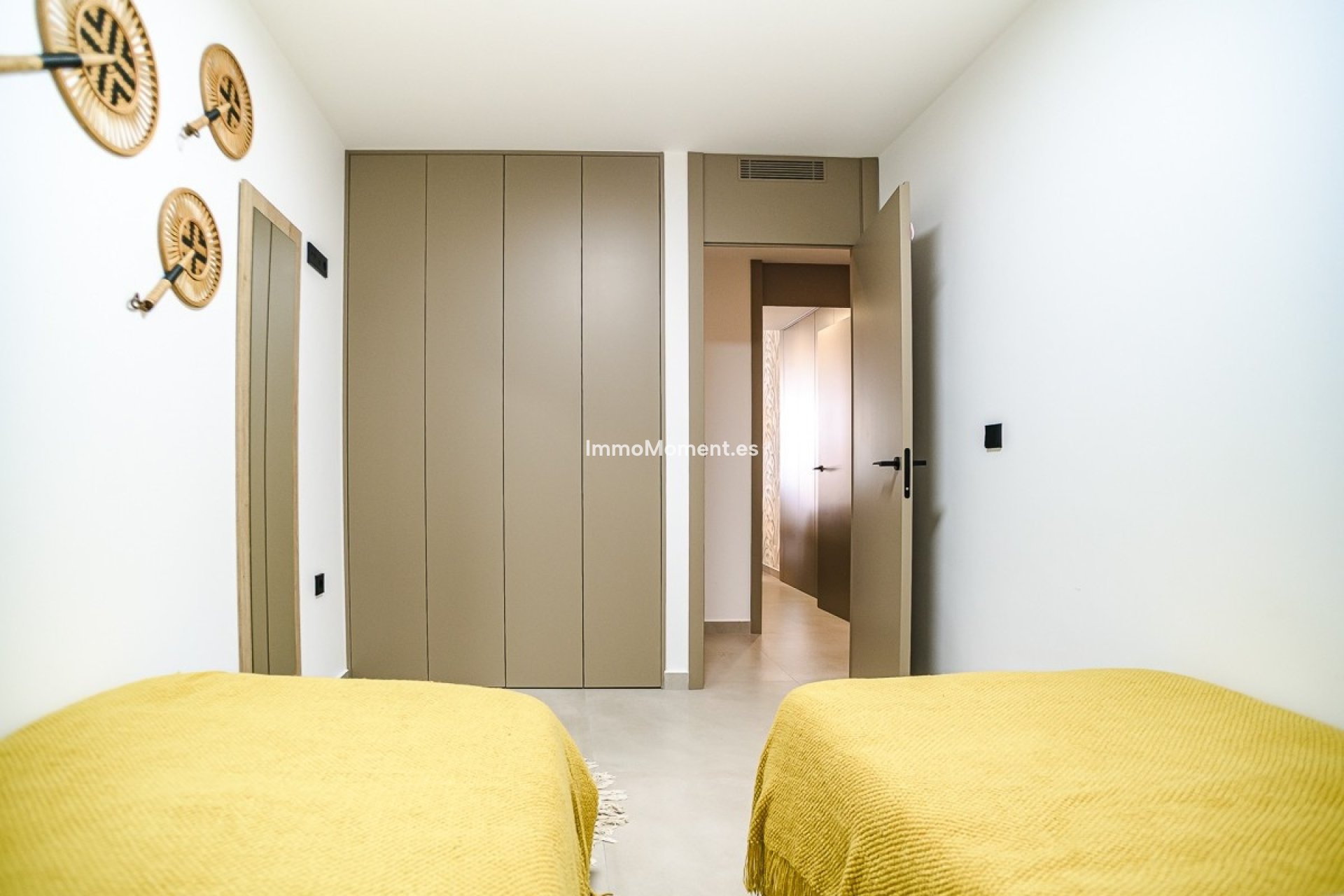 Resale - Apartment - Torrevieja - Torrevieja Centro