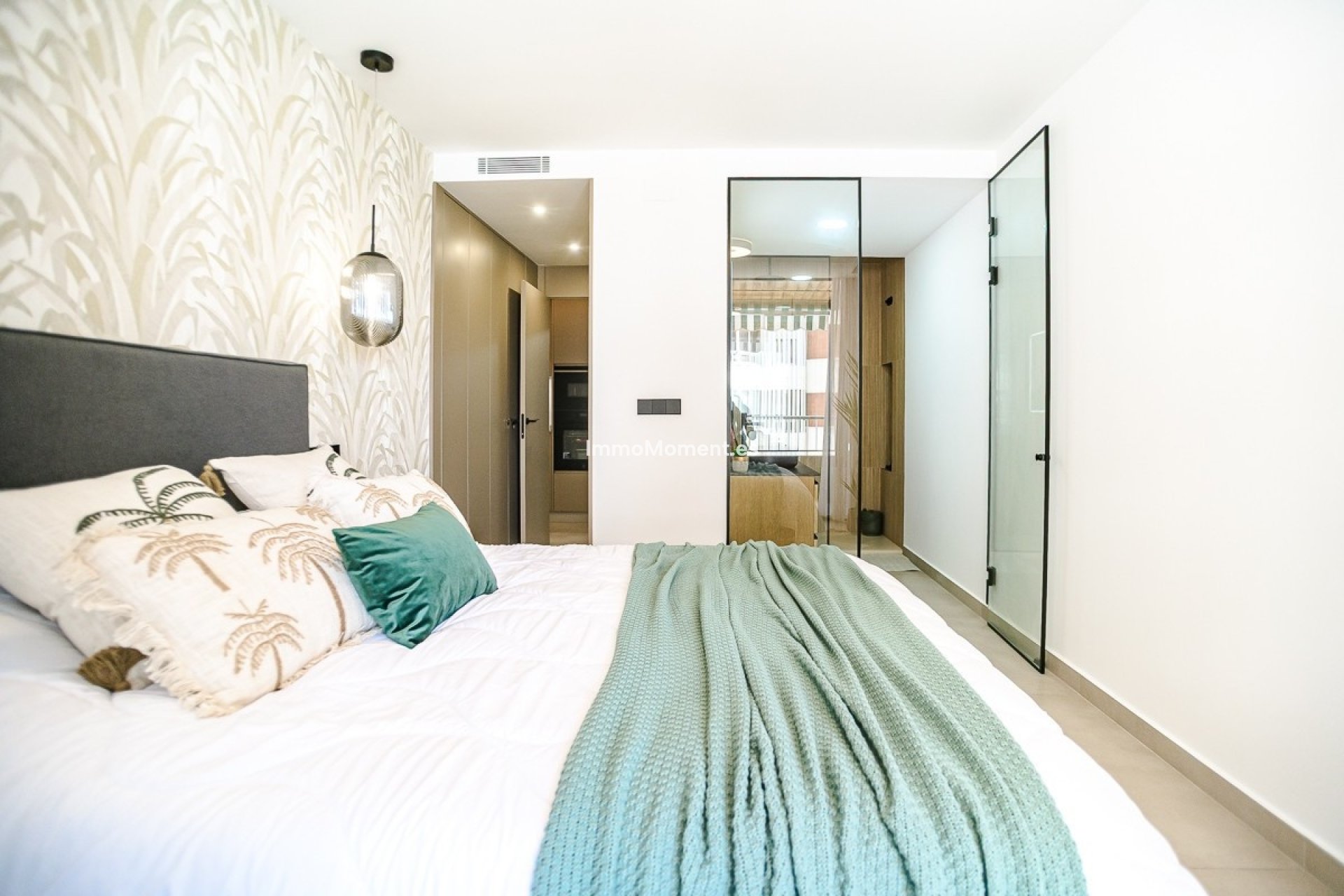 Resale - Apartment - Torrevieja - Torrevieja Centro