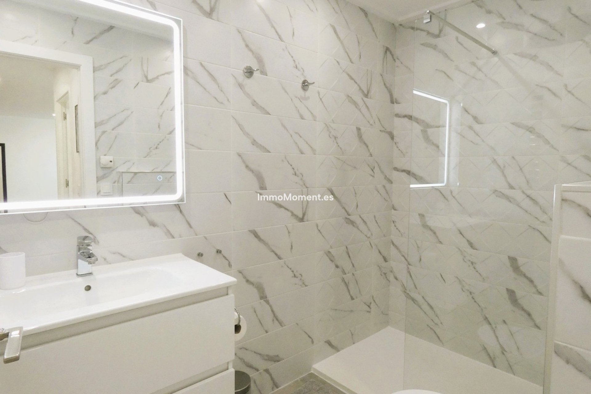 Resale - Apartment - Torrevieja - Torrevieja Centro