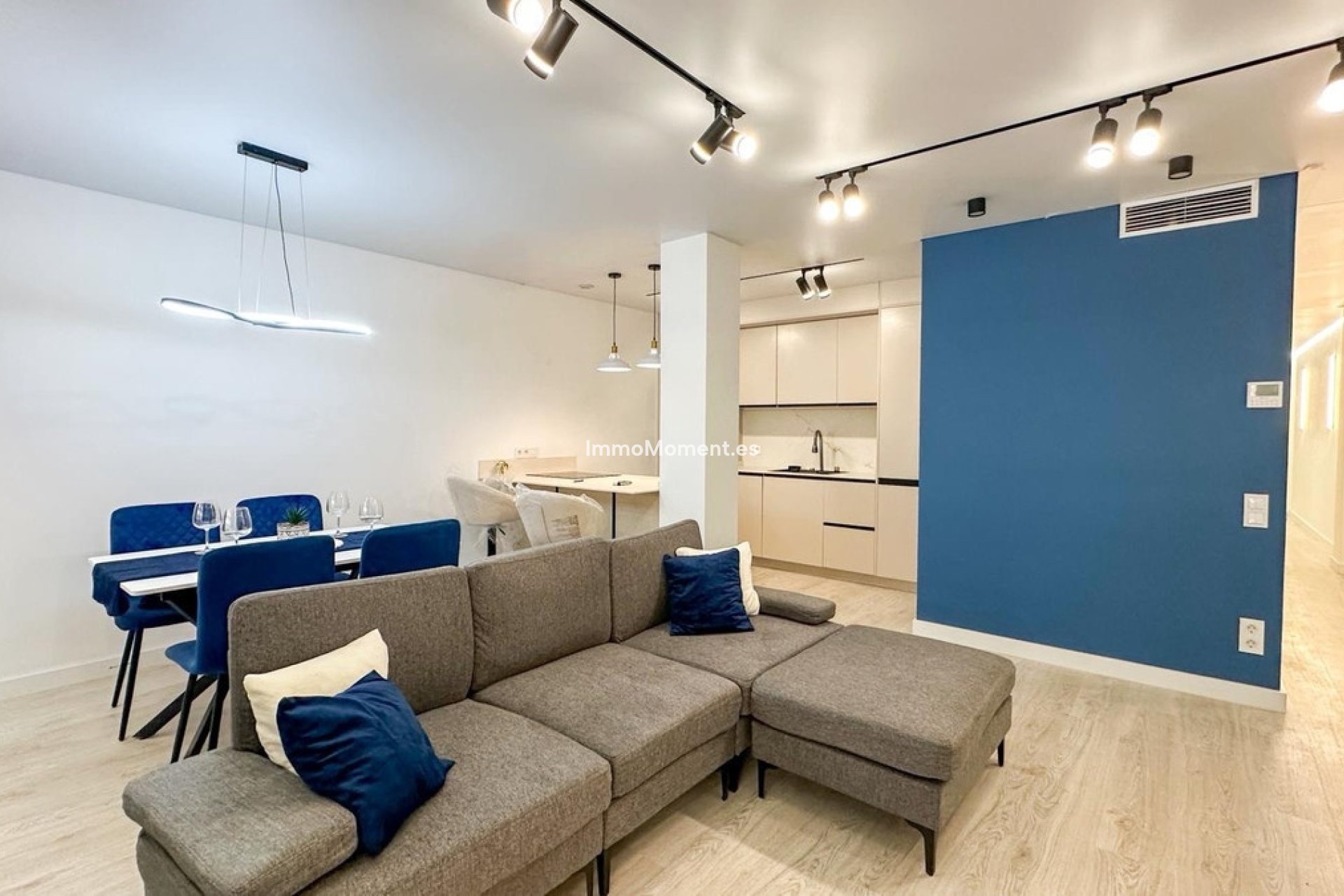 Resale - Apartment - Torrevieja - Torrevieja Centro