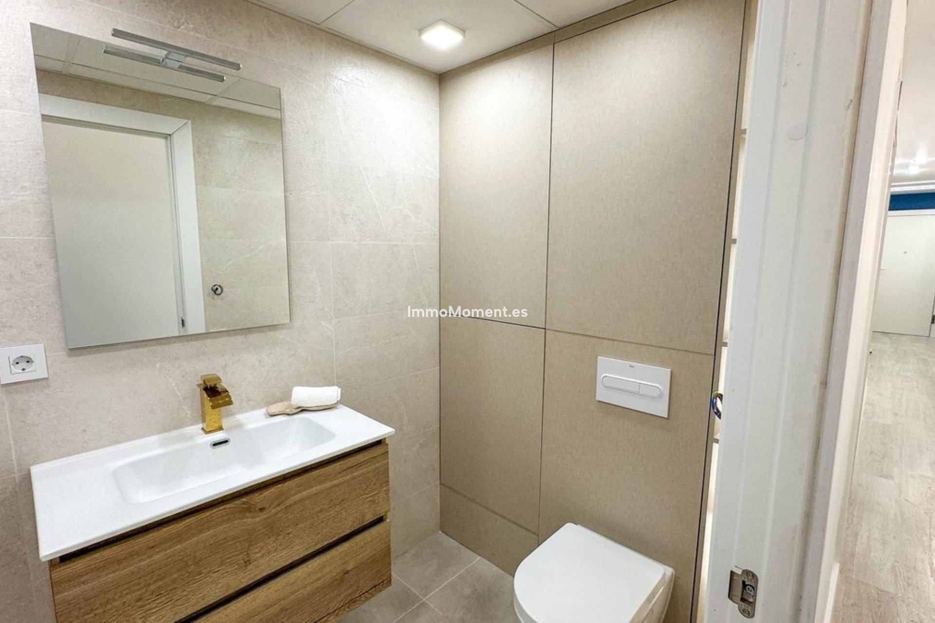 Resale - Apartment - Torrevieja - Torrevieja Centro
