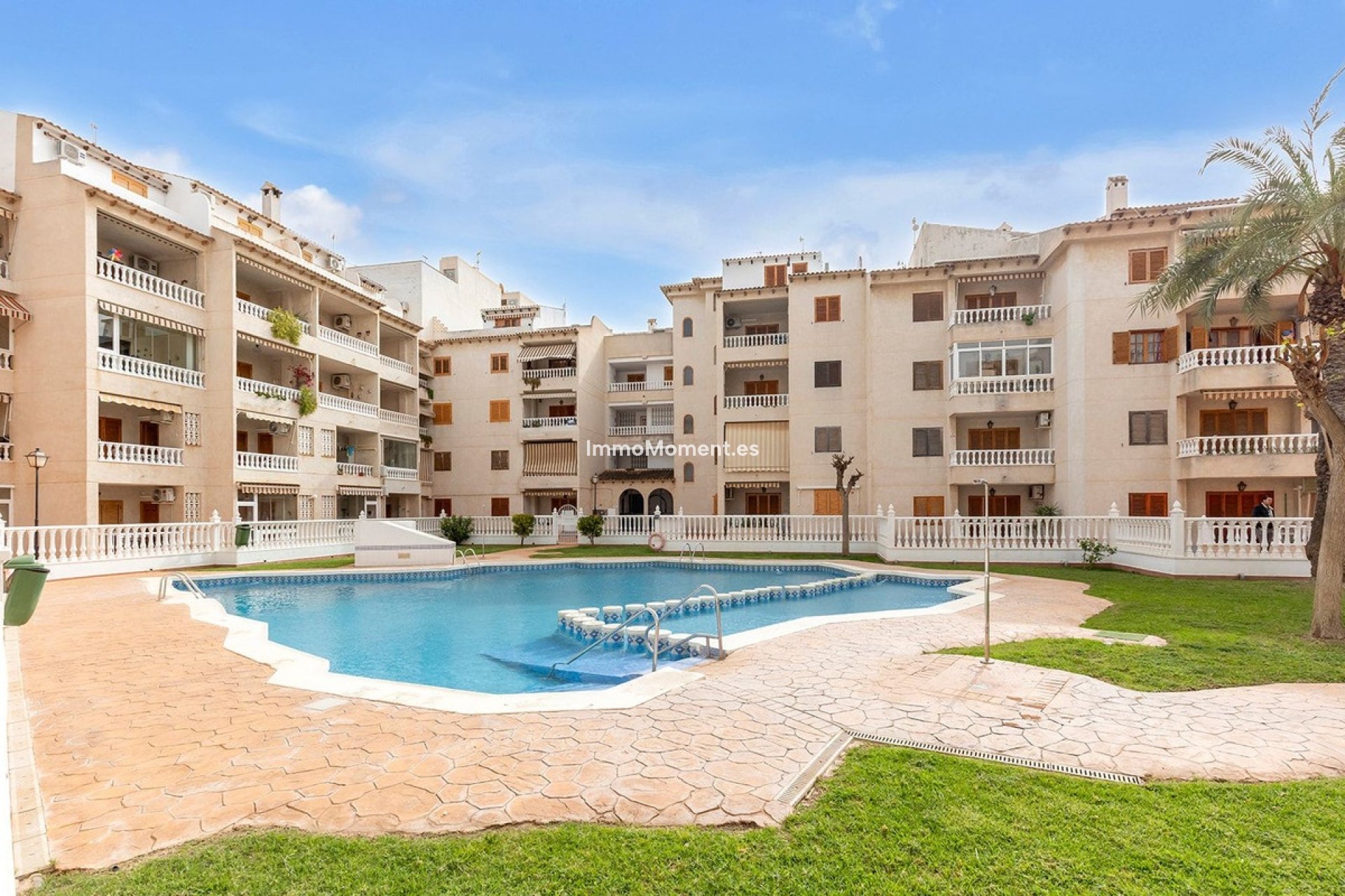 Resale - Apartment - Torrevieja - Torrevieja Centro