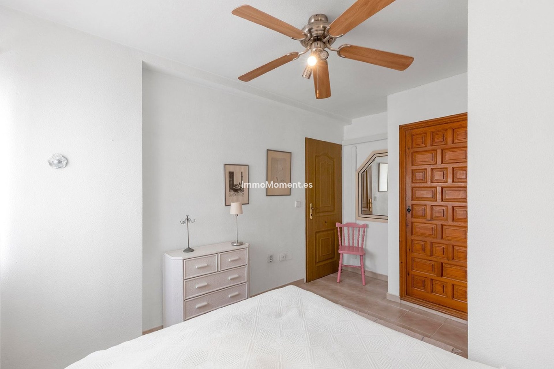 Resale - Apartment - Torrevieja - Torrevieja Centro