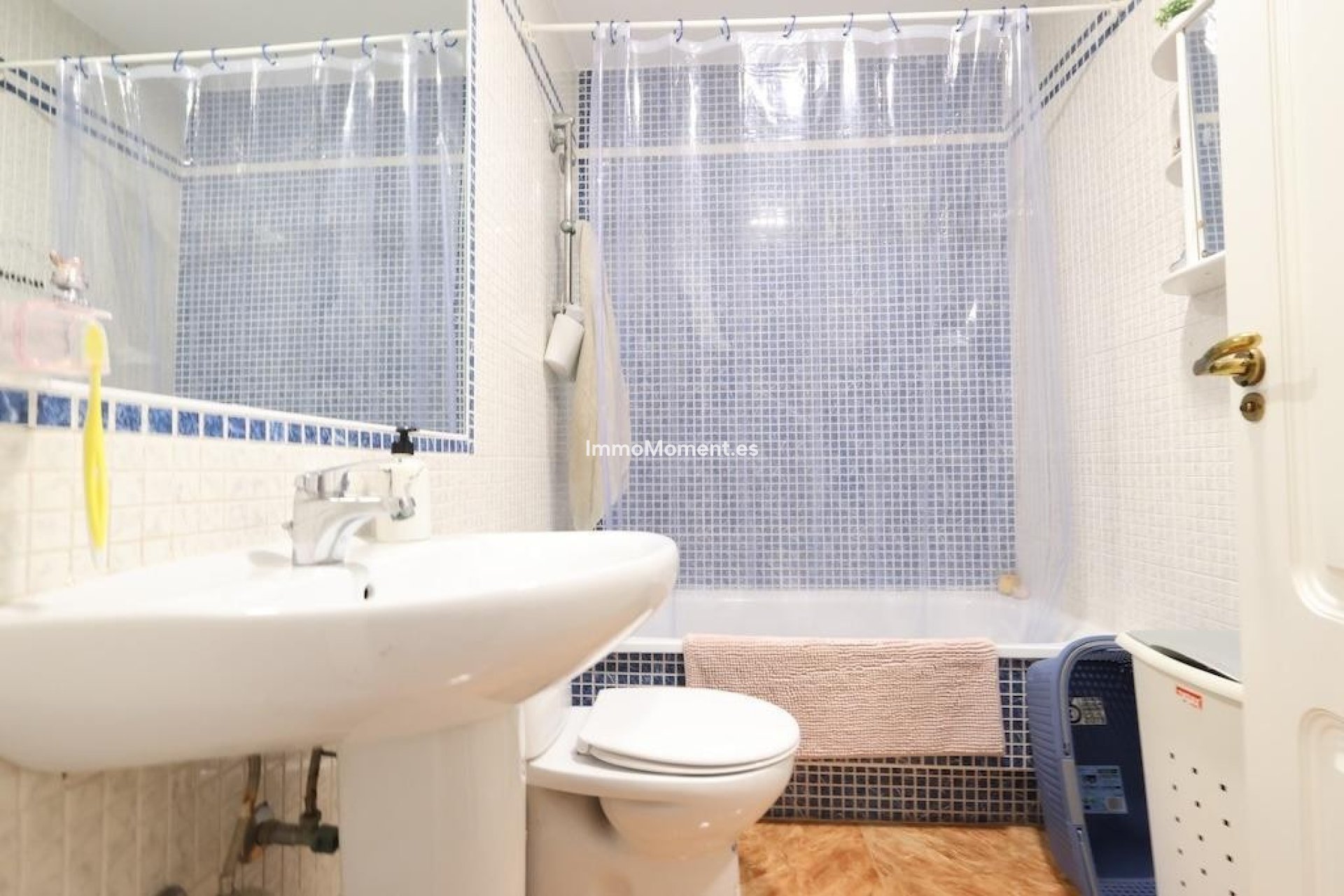 Resale - Apartment - Torrevieja - Torrevieja Centro