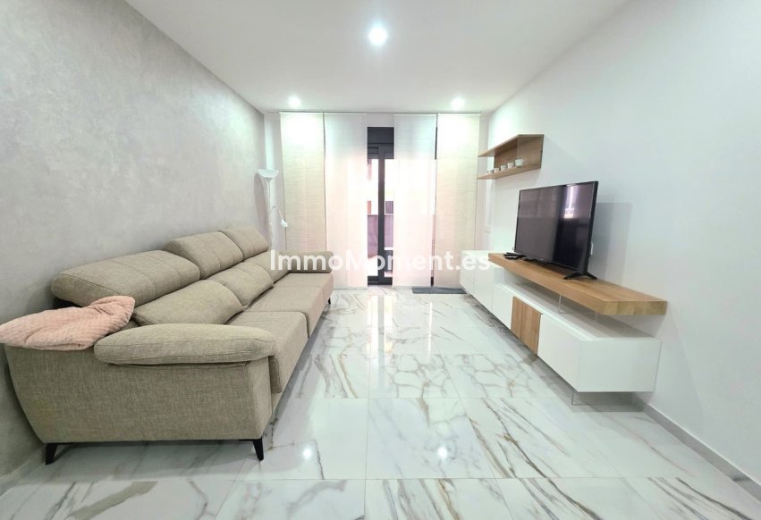 Resale - Apartment - Torrevieja - Torrevieja Centro