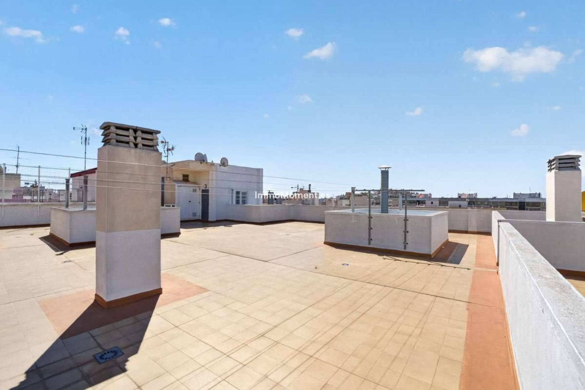 Resale - Apartment - Torrevieja - Torrevieja Centro