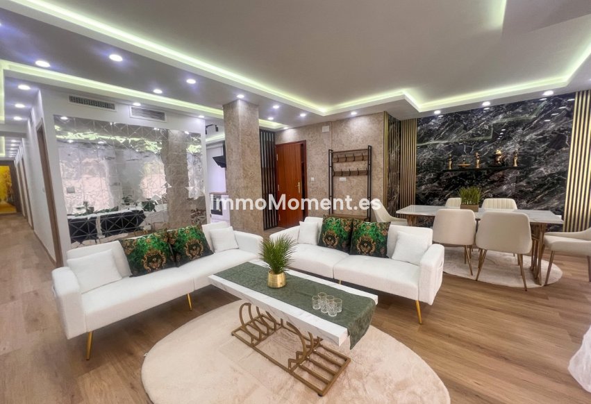 Resale - Apartment - Torrevieja - Torrevieja Centro
