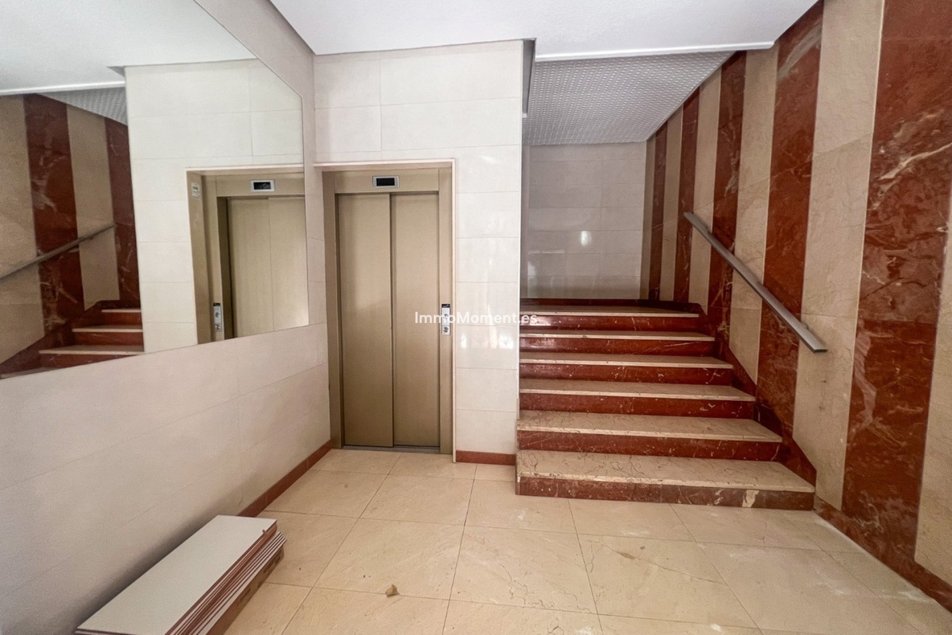 Resale - Apartment - Torrevieja - Torrevieja Centro