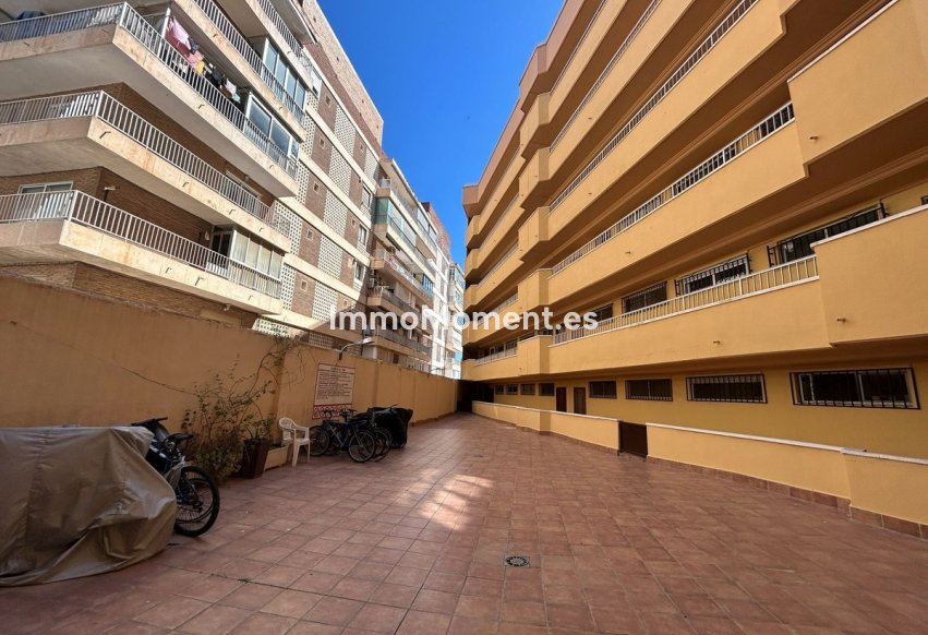 Resale - Apartment - Torrevieja - Torrevieja Centro