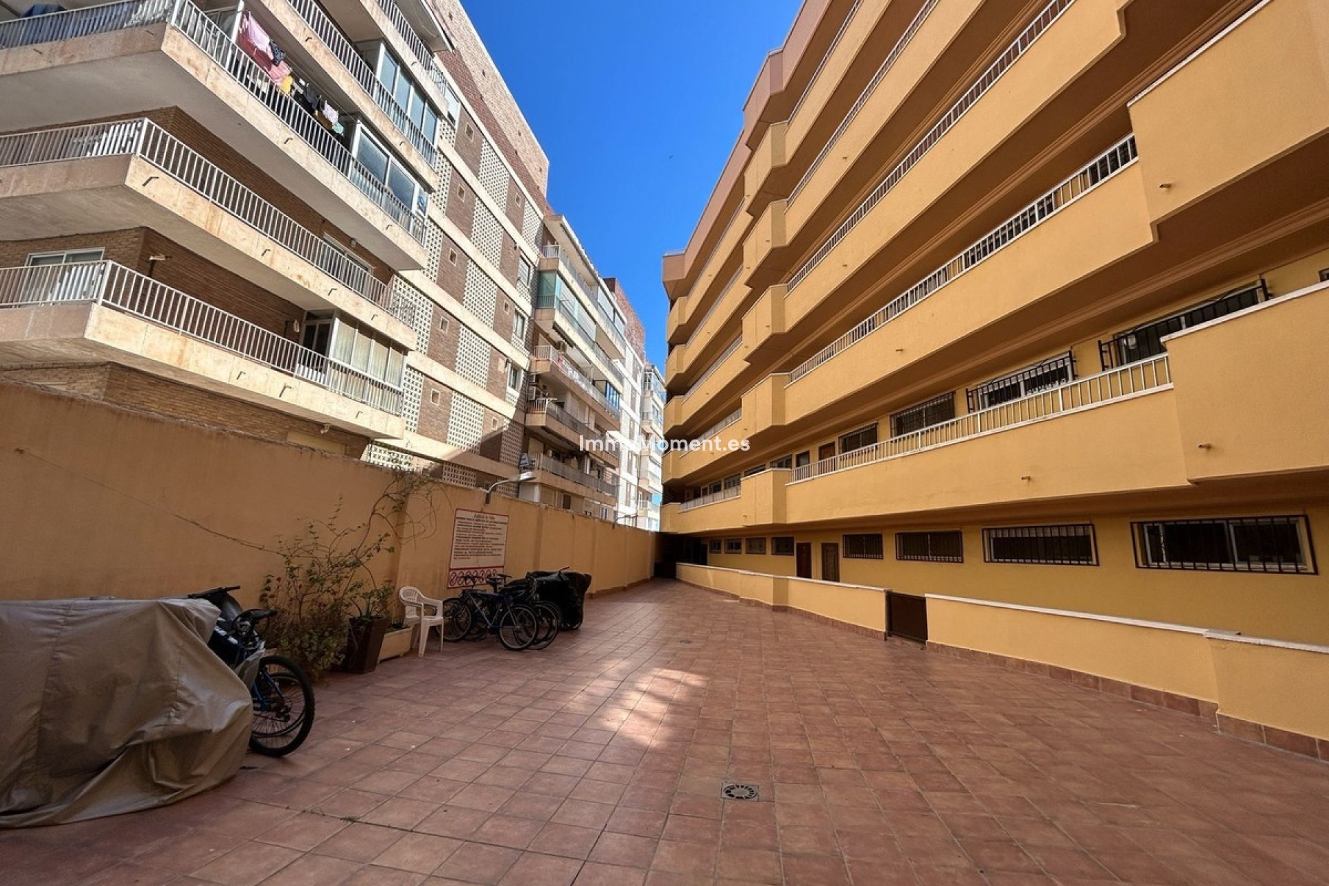 Resale - Apartment - Torrevieja - Torrevieja Centro