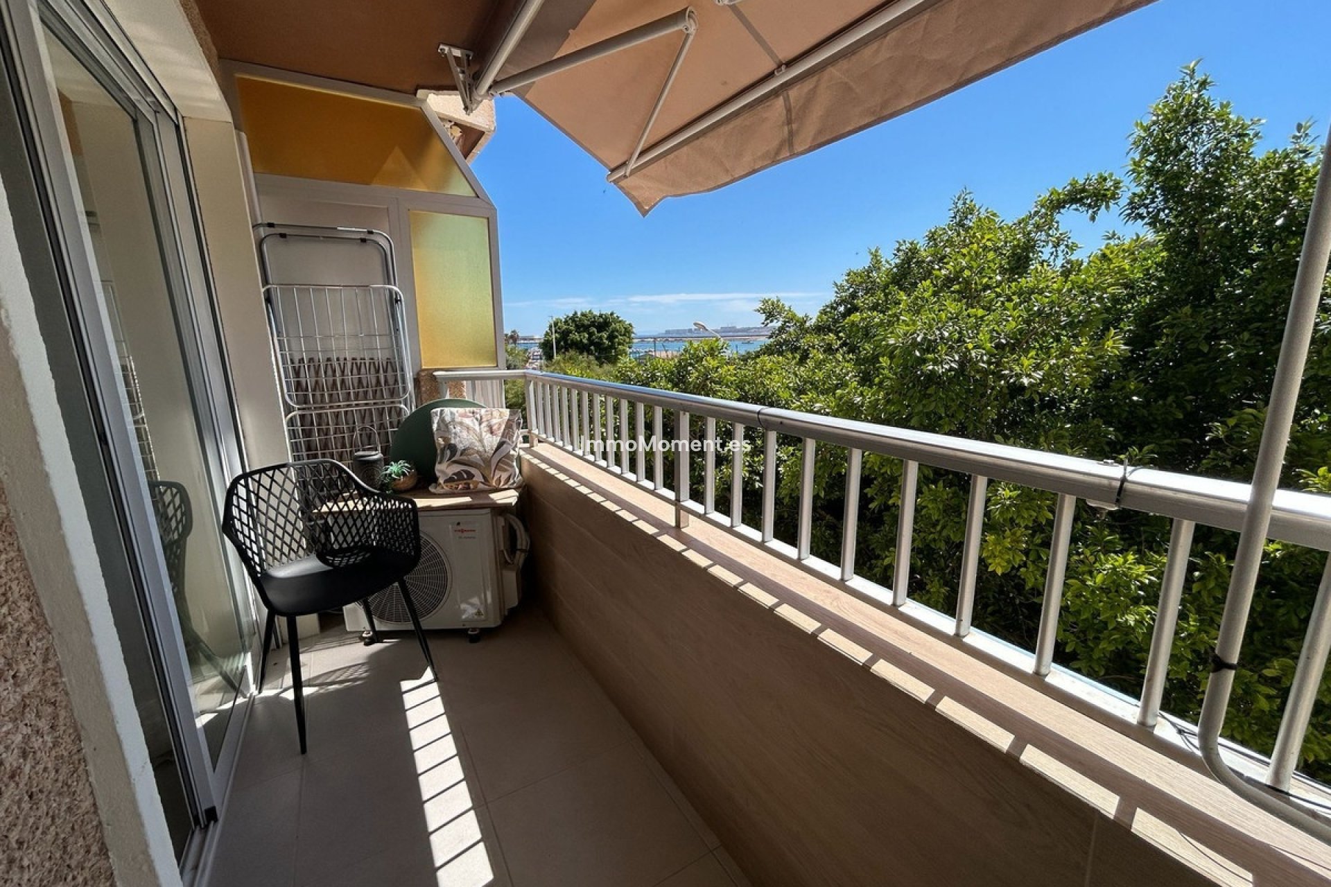 Resale - Apartment - Torrevieja - Torrevieja Centro