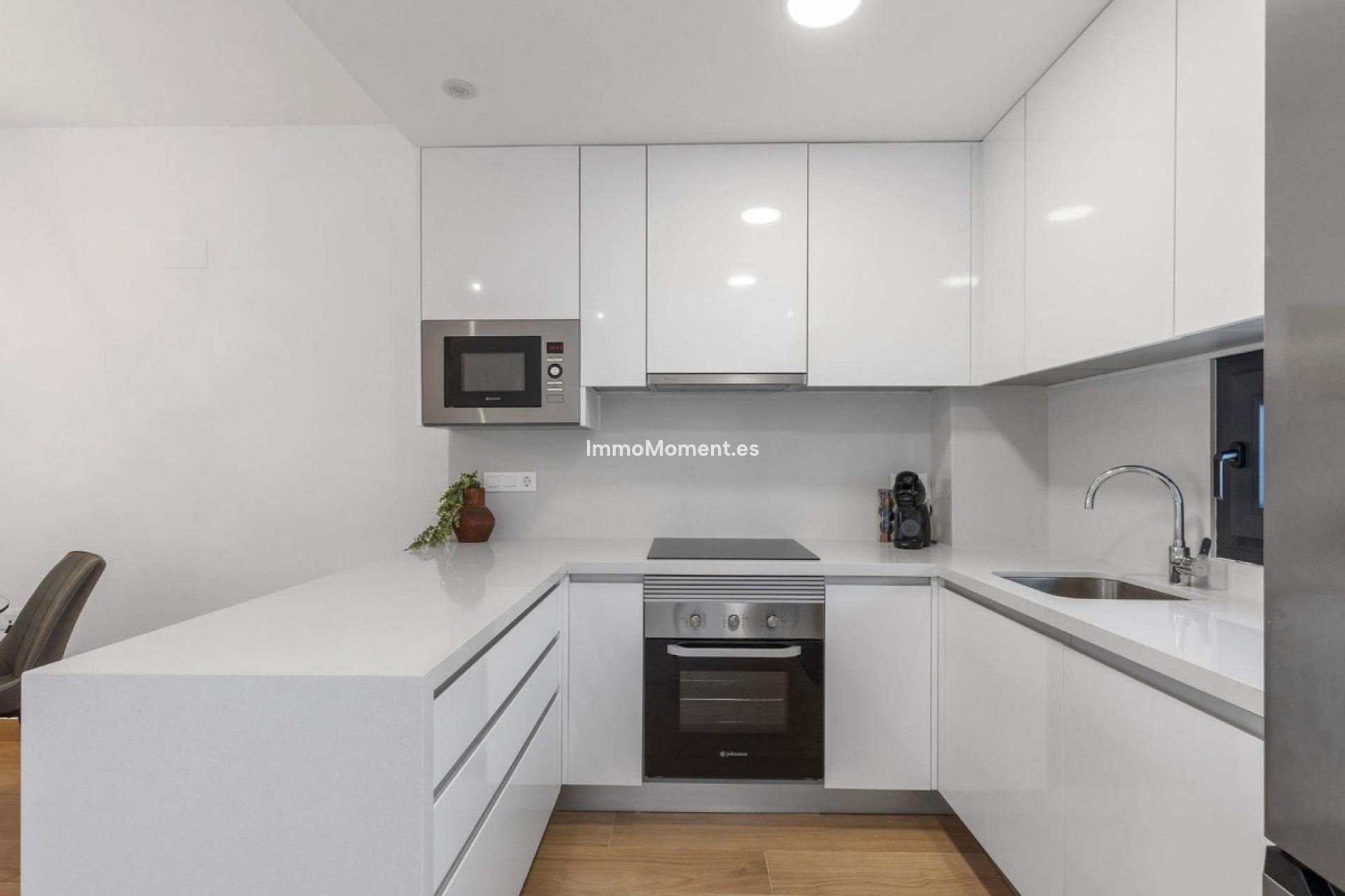 Resale - Apartment - Torrevieja - Torrevieja Centro