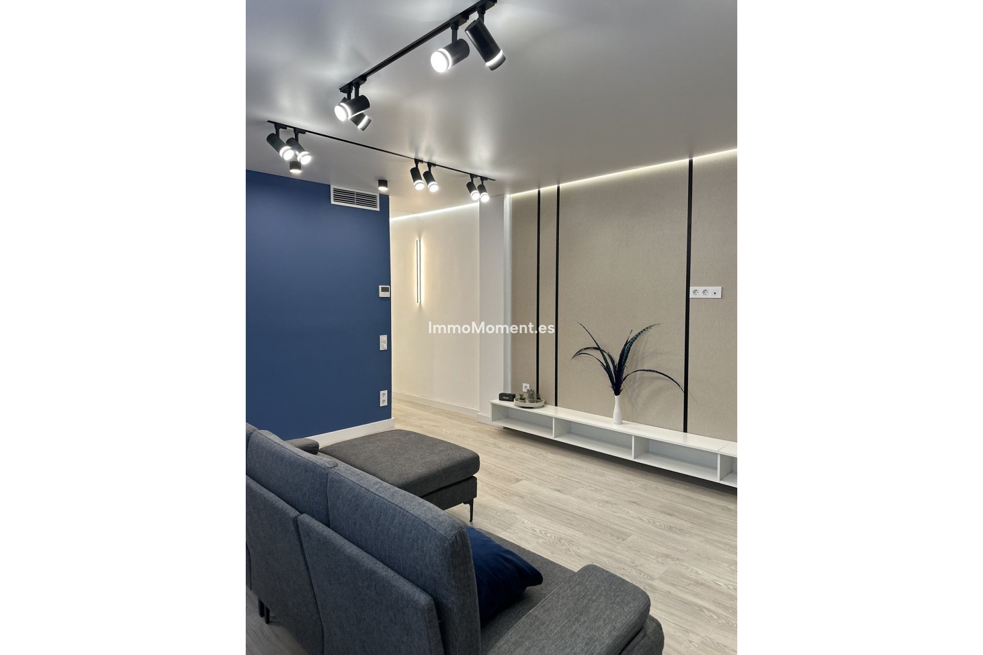 Resale - Apartment - Torrevieja - Torrevieja Centro