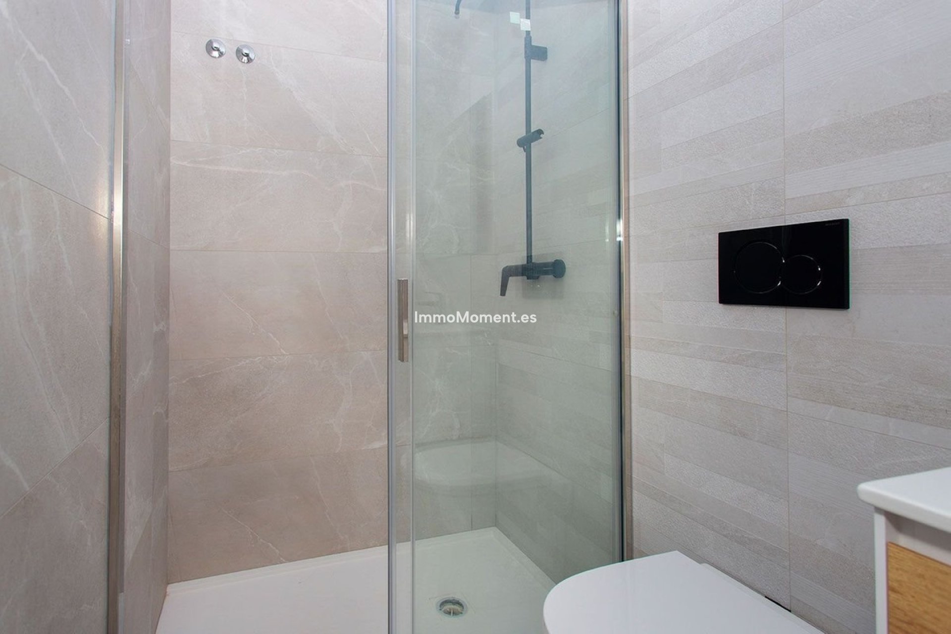 Resale - Apartment - Torrevieja - Torrevieja Centro