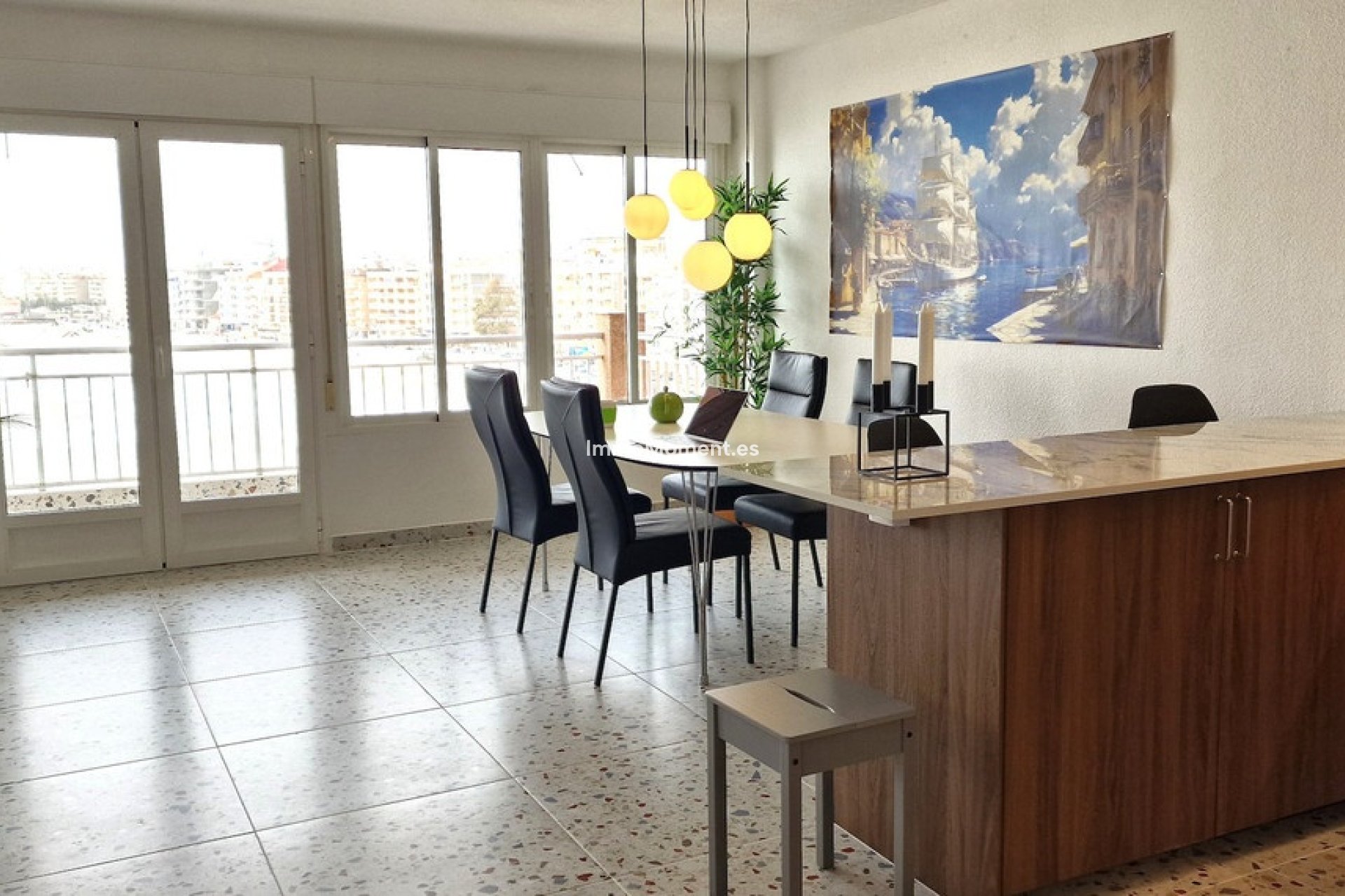 Resale - Apartment - Torrevieja - Torrevieja Centro