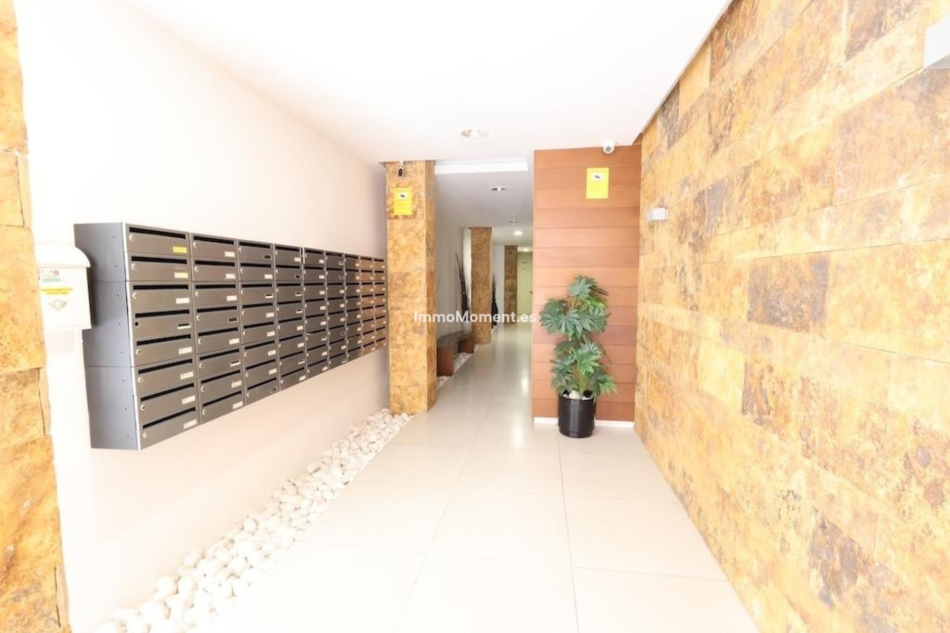 Resale - Apartment - Torrevieja - Torrevieja Centro