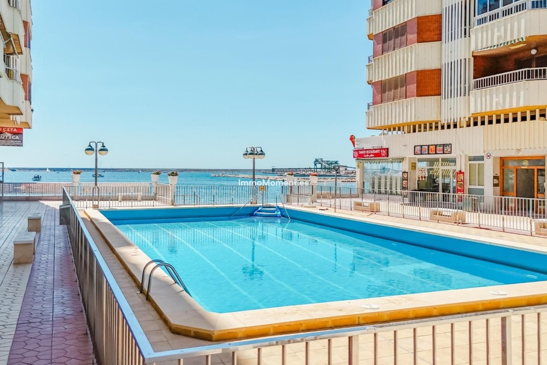 Resale - Apartment - Torrevieja - Torrevieja Centro