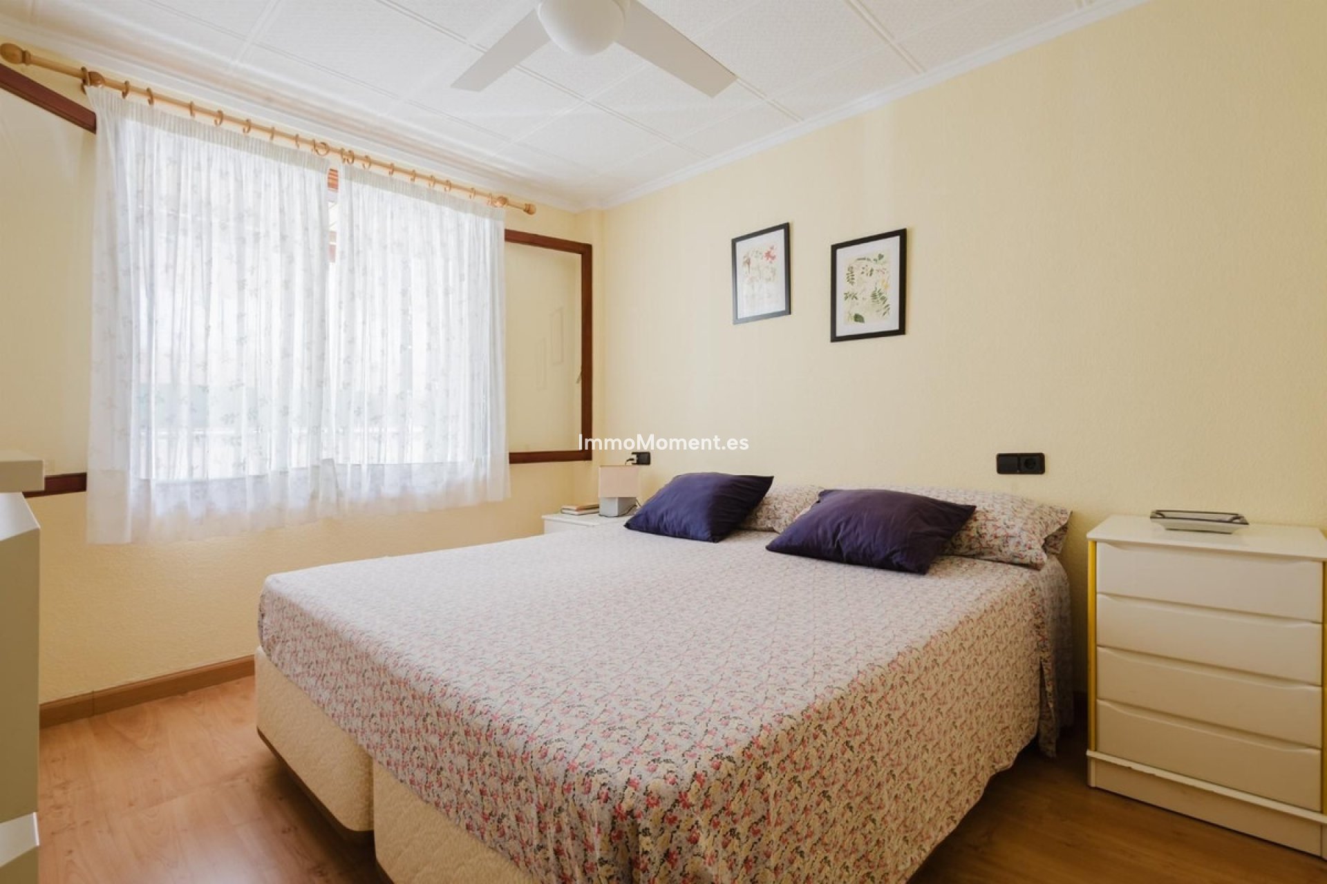 Resale - Apartment - Torrevieja - Torrevieja Centro