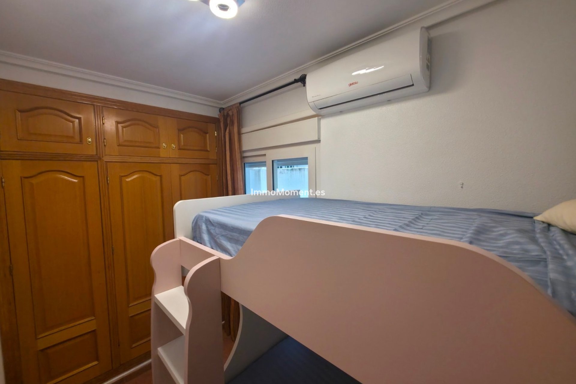 Resale - Apartment - Torrevieja - Torrevieja Centro