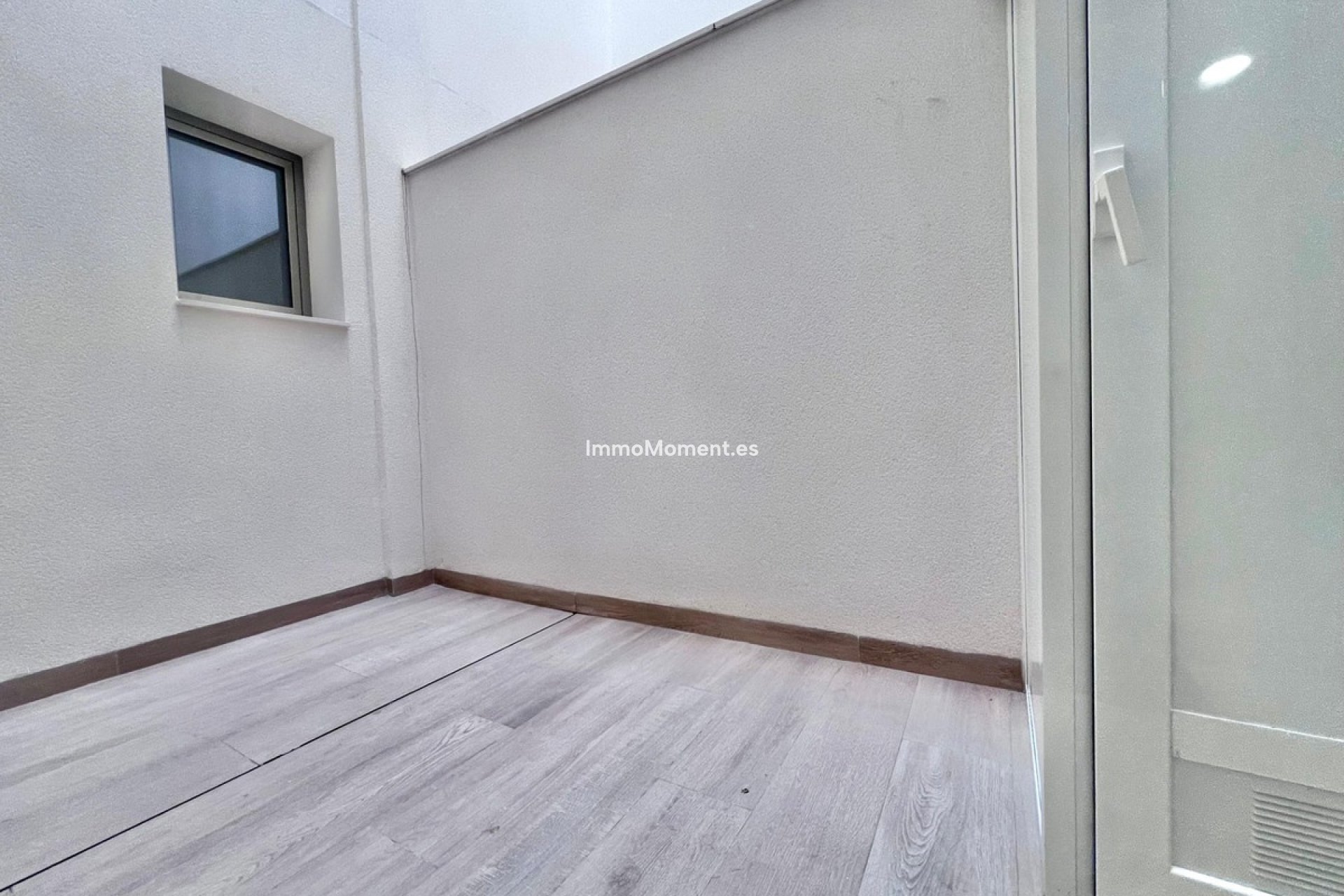 Resale - Apartment - Torrevieja - Torrevieja Centro