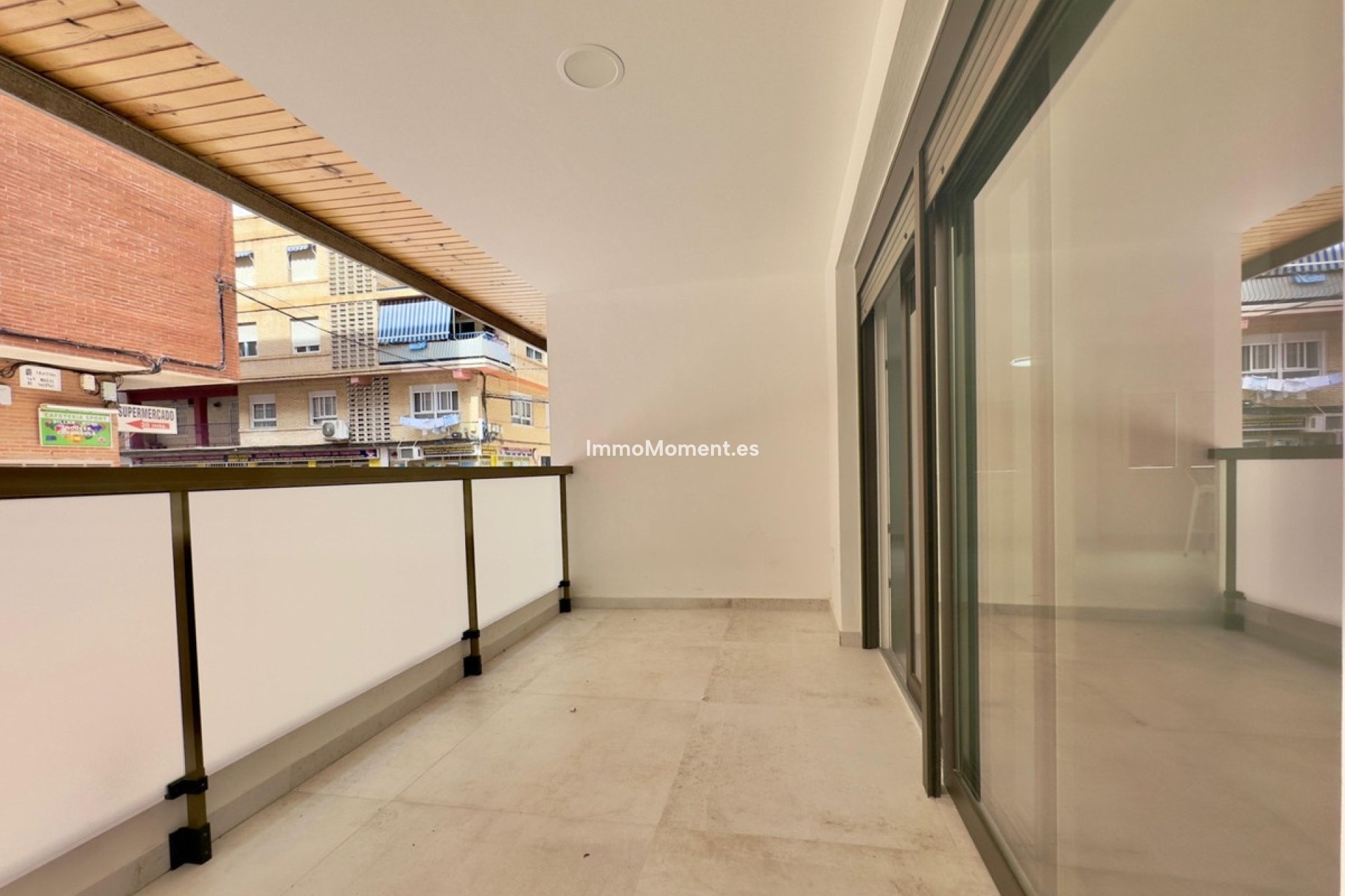 Resale - Apartment - Torrevieja - Torrevieja Centro