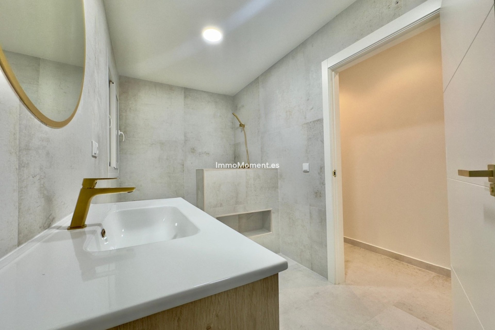 Resale - Apartment - Torrevieja - Torrevieja Centro