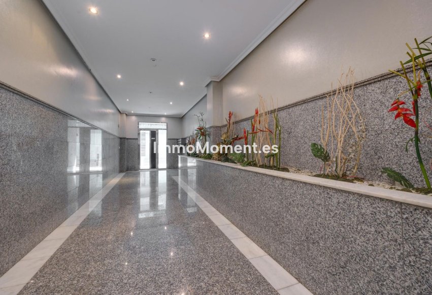 Resale - Apartment - Torrevieja - Torrevieja Centro