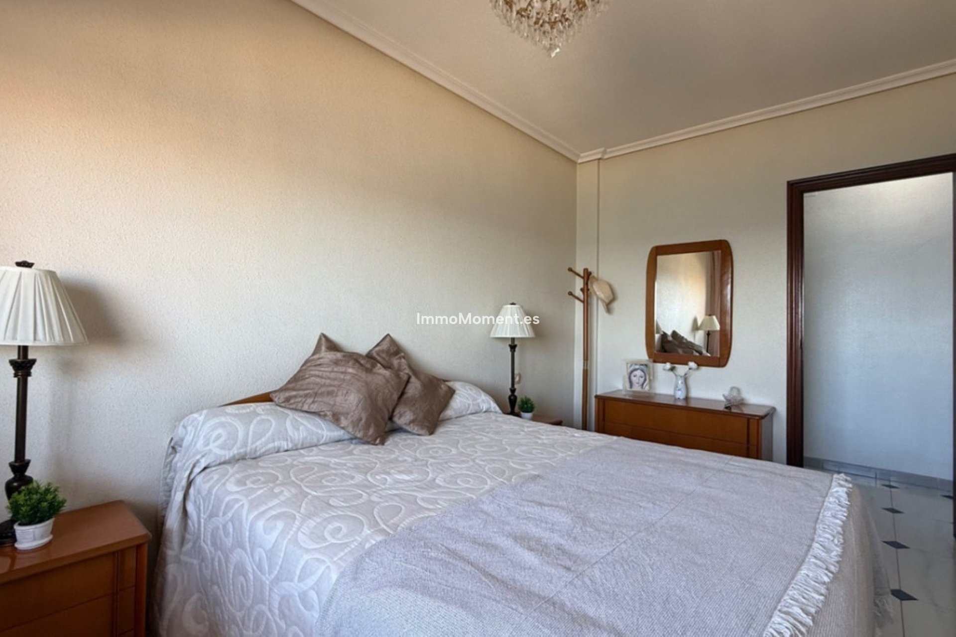 Resale - Apartment - Torrevieja - Torrevieja Centro