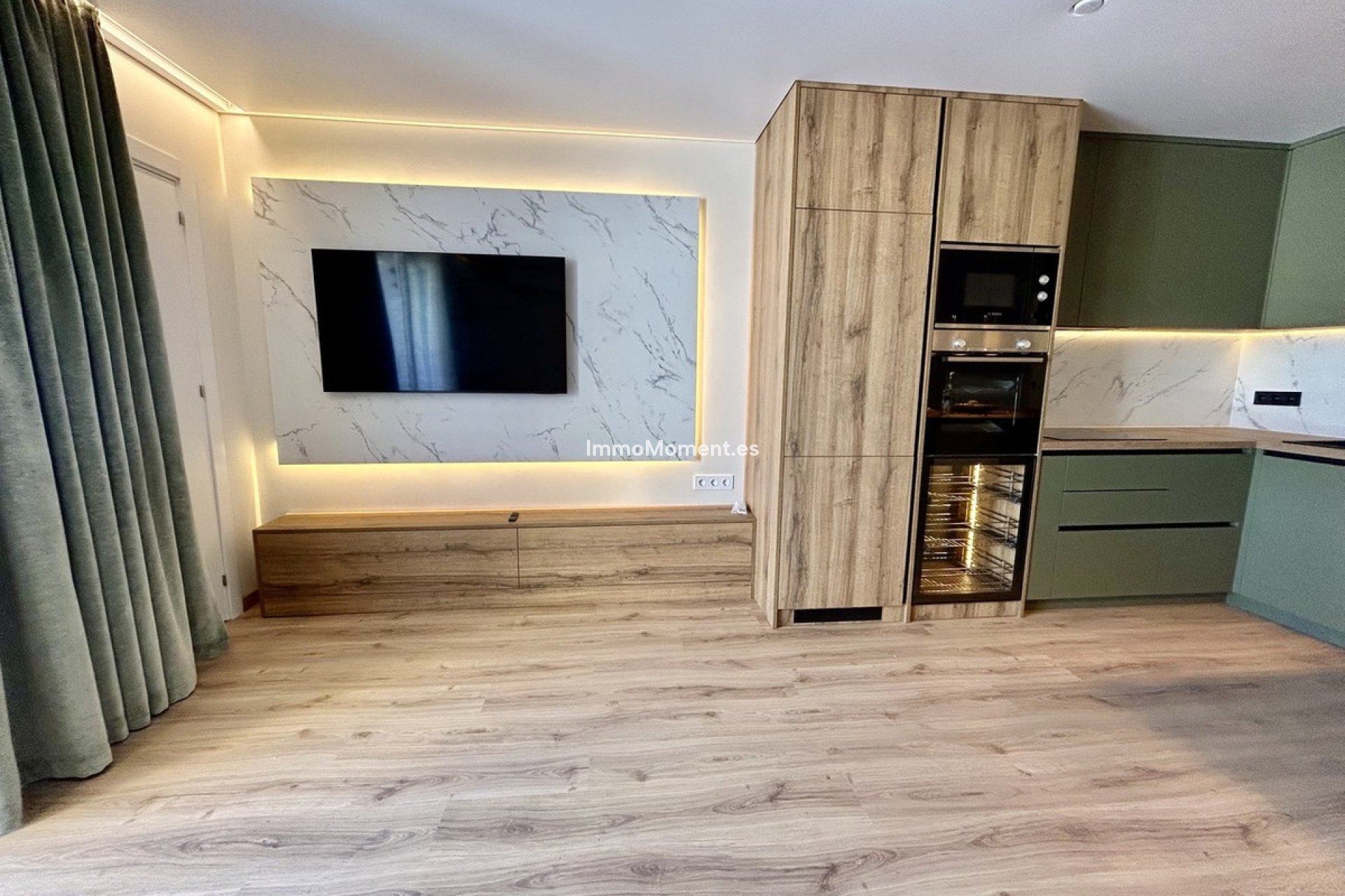 Resale - Apartment - Torrevieja - Torrevieja Centro