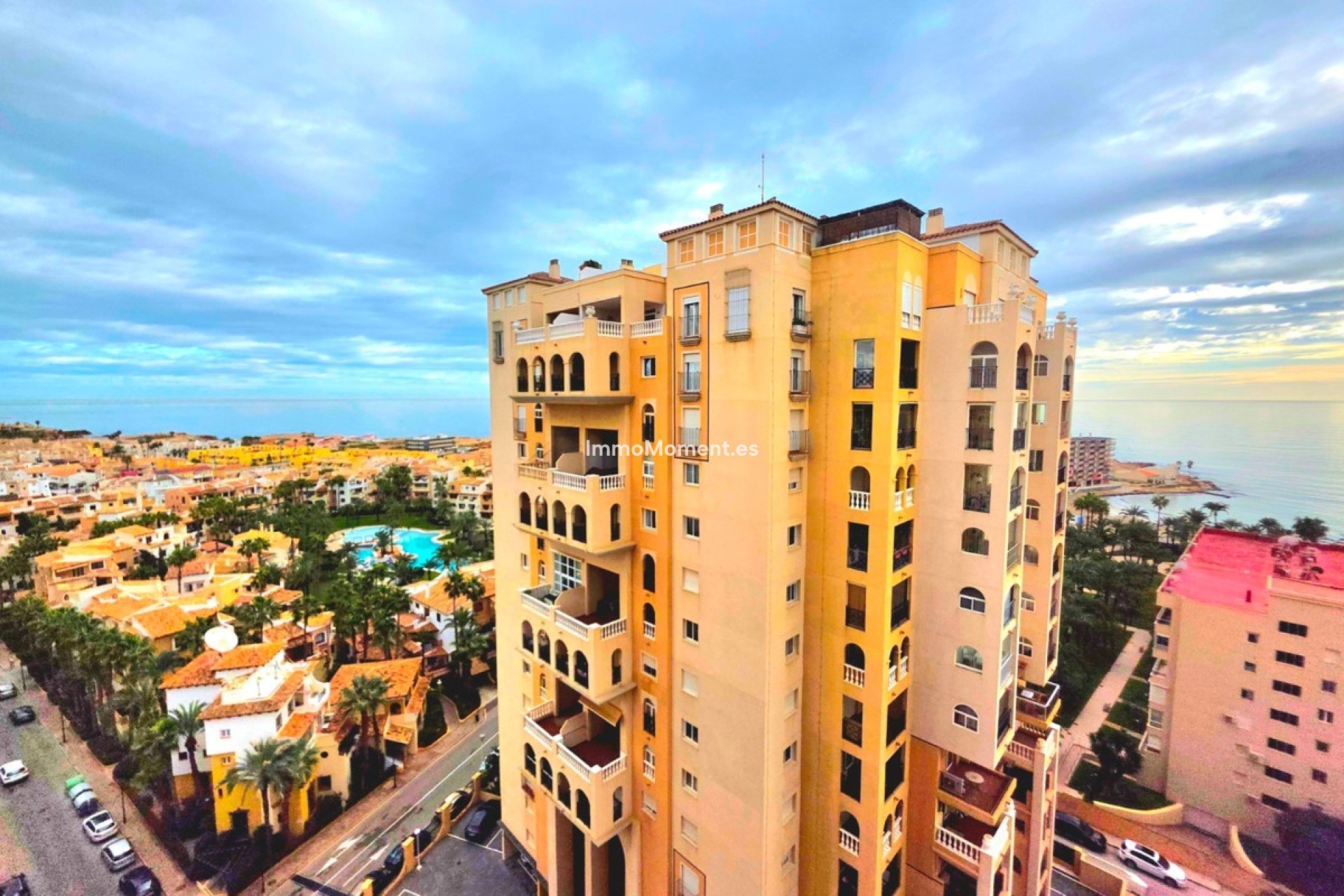 Resale - Apartment - Torrevieja - Torrevieja Centro