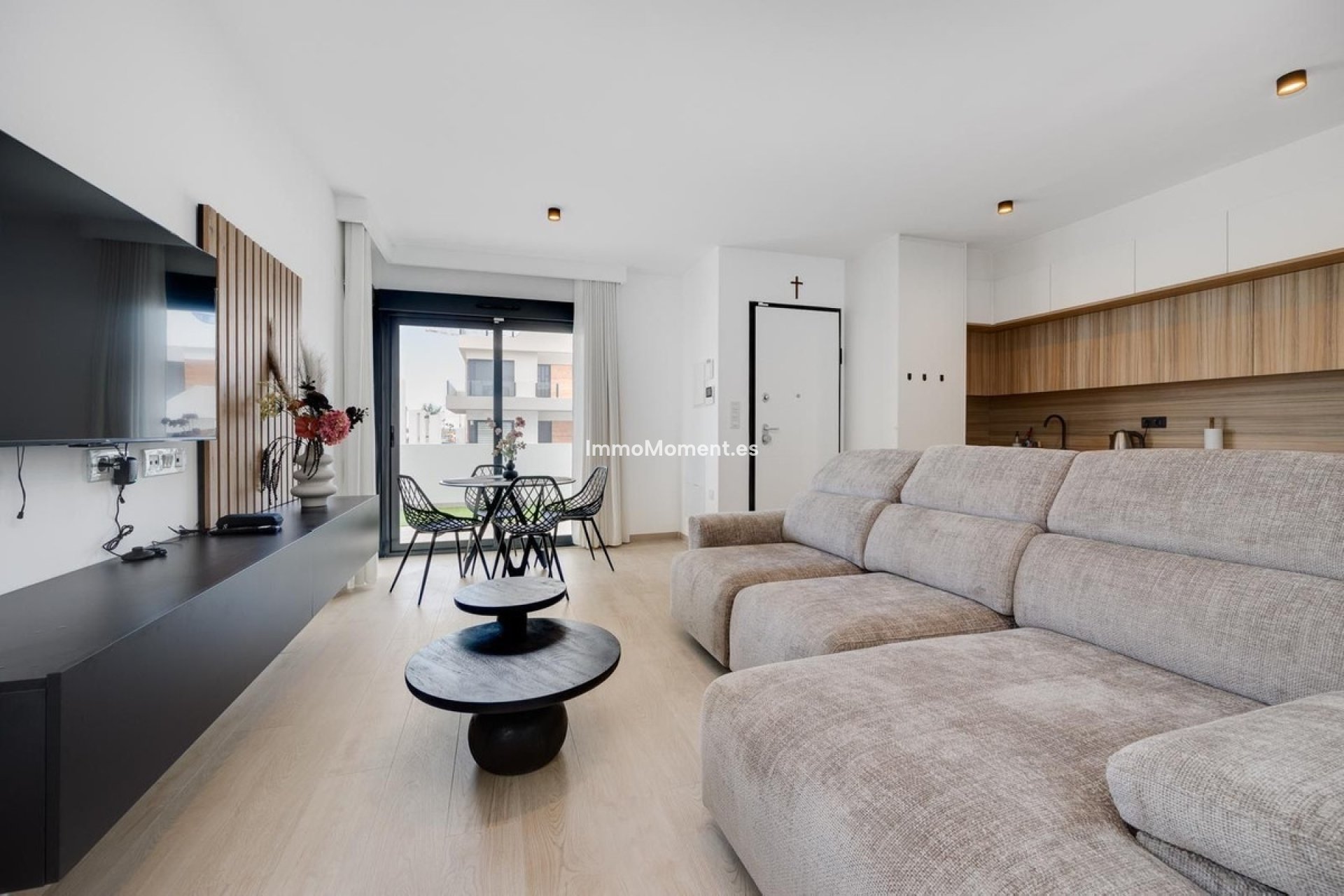 Resale - Apartment - Torrevieja - Torrevieja Centro