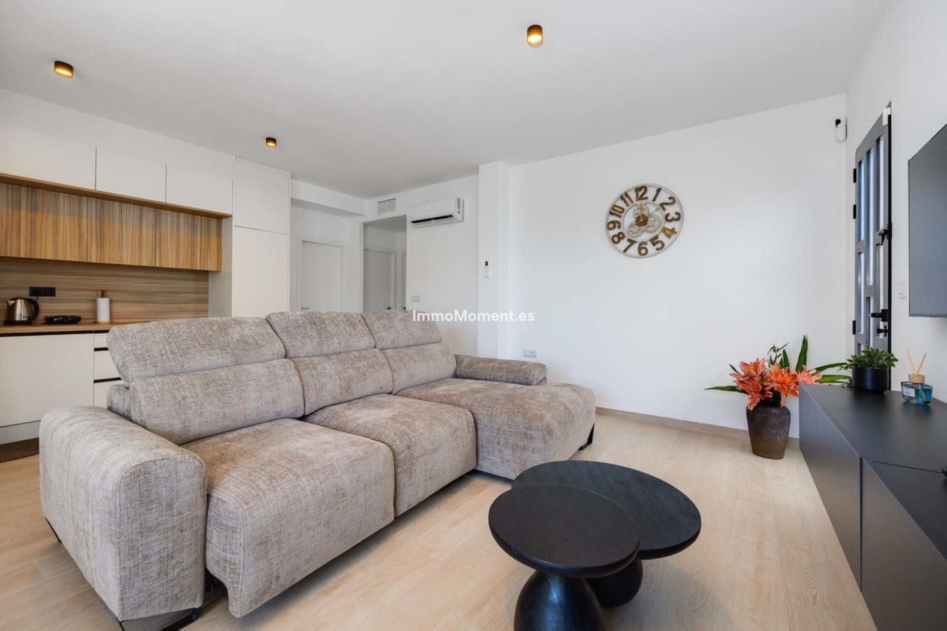 Resale - Apartment - Torrevieja - Torrevieja Centro