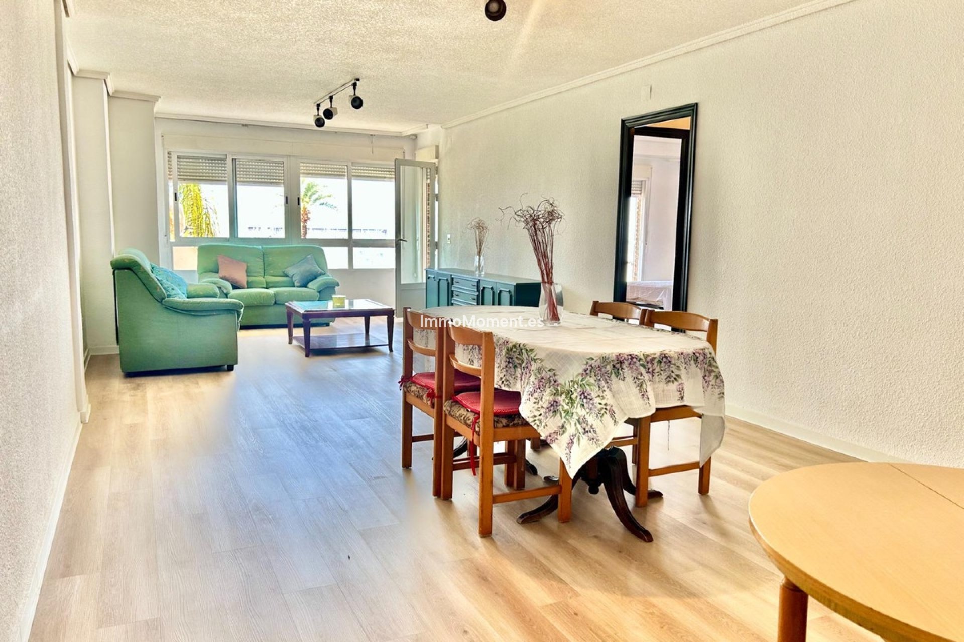Resale - Apartment - Torrevieja - Torrevieja Centro