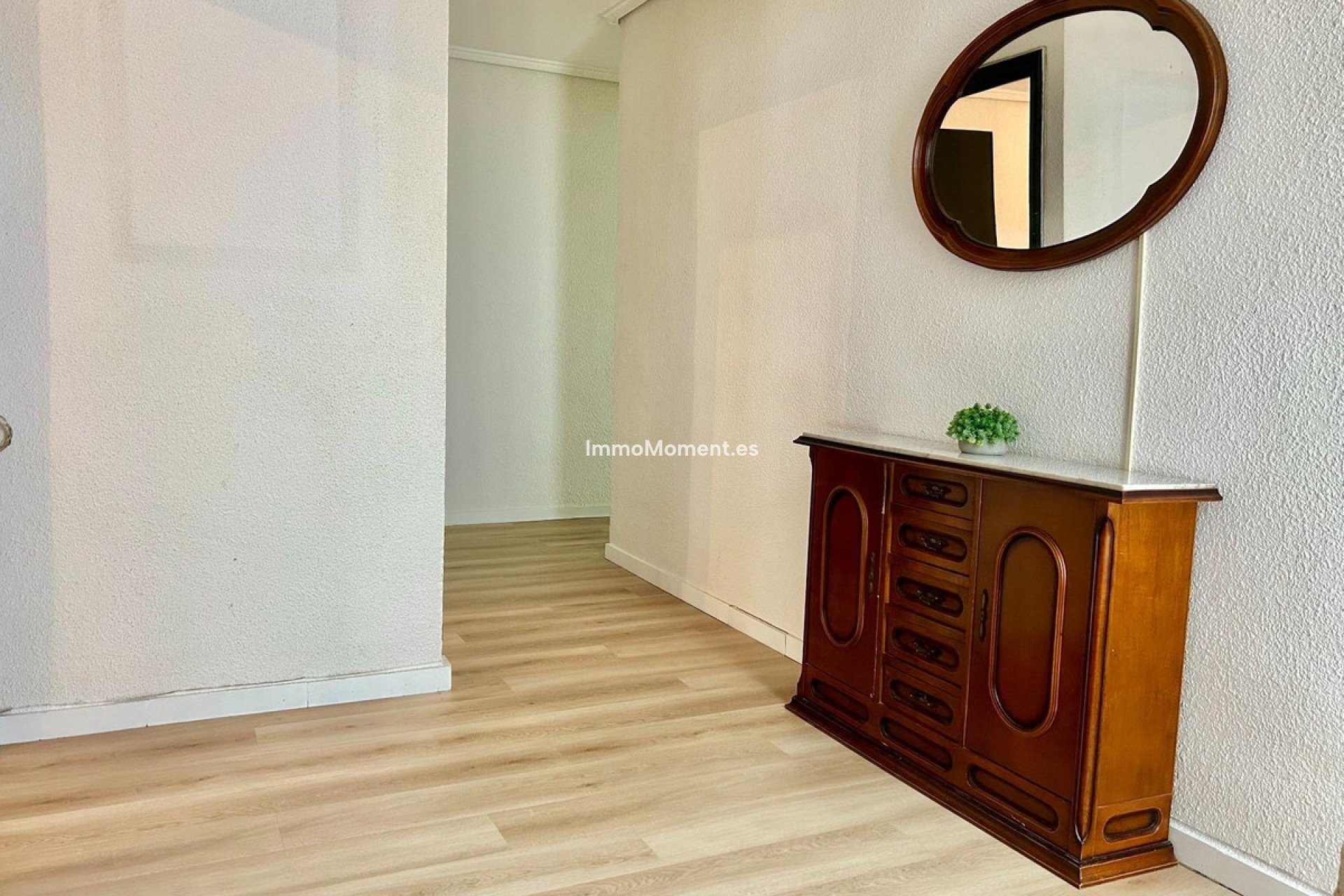 Resale - Apartment - Torrevieja - Torrevieja Centro