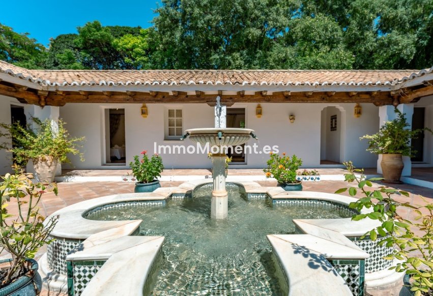 Resale - Country house - Estepona - Cancelada
