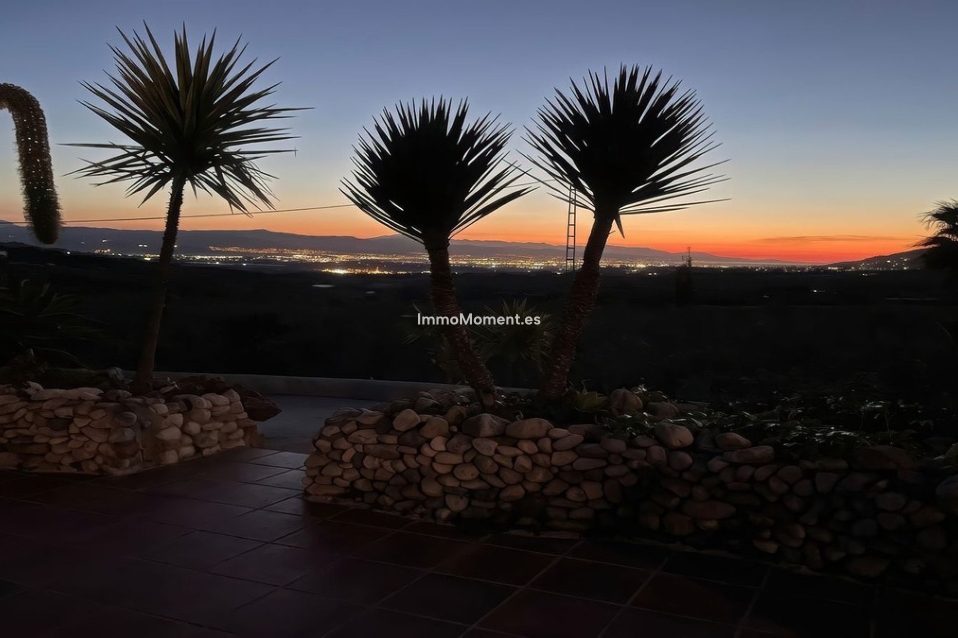 Resale - Country house - Inland  - Alhaurín de la Torre