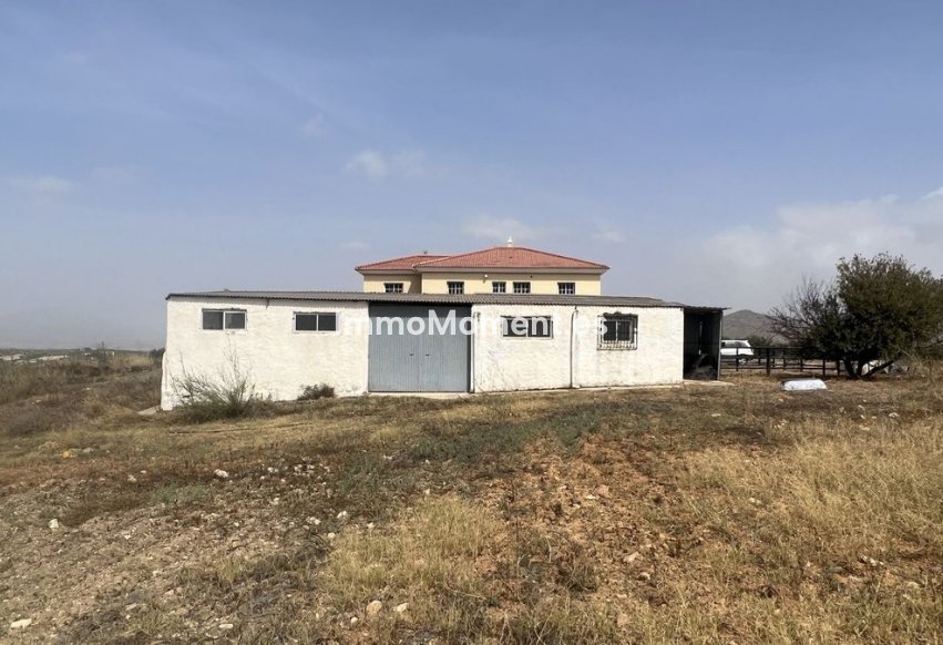 Resale - Country house - Inland  - Alhaurín de la Torre