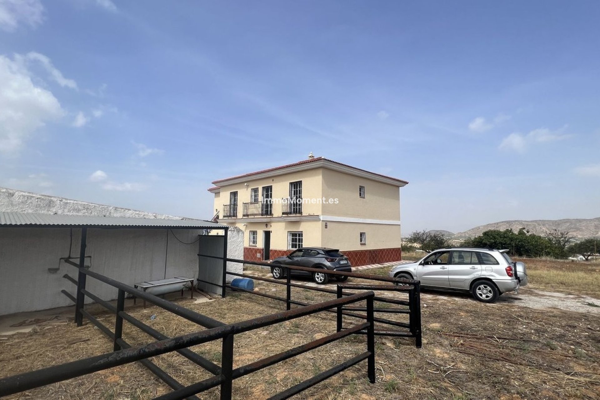 Resale - Country house - Inland  - Alhaurín de la Torre