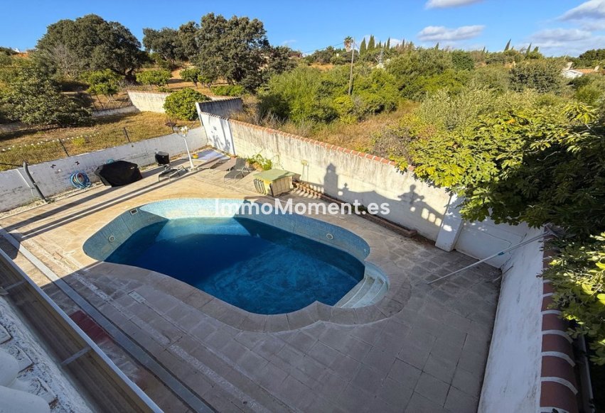 Resale - Country house - Inland  - Alhaurín de la Torre